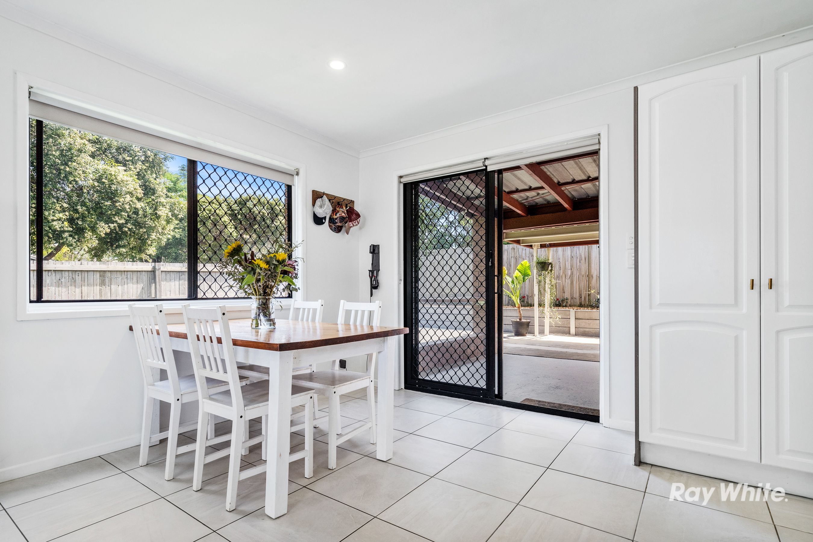 8 Meranti Street, Crestmead, QLD 4132
