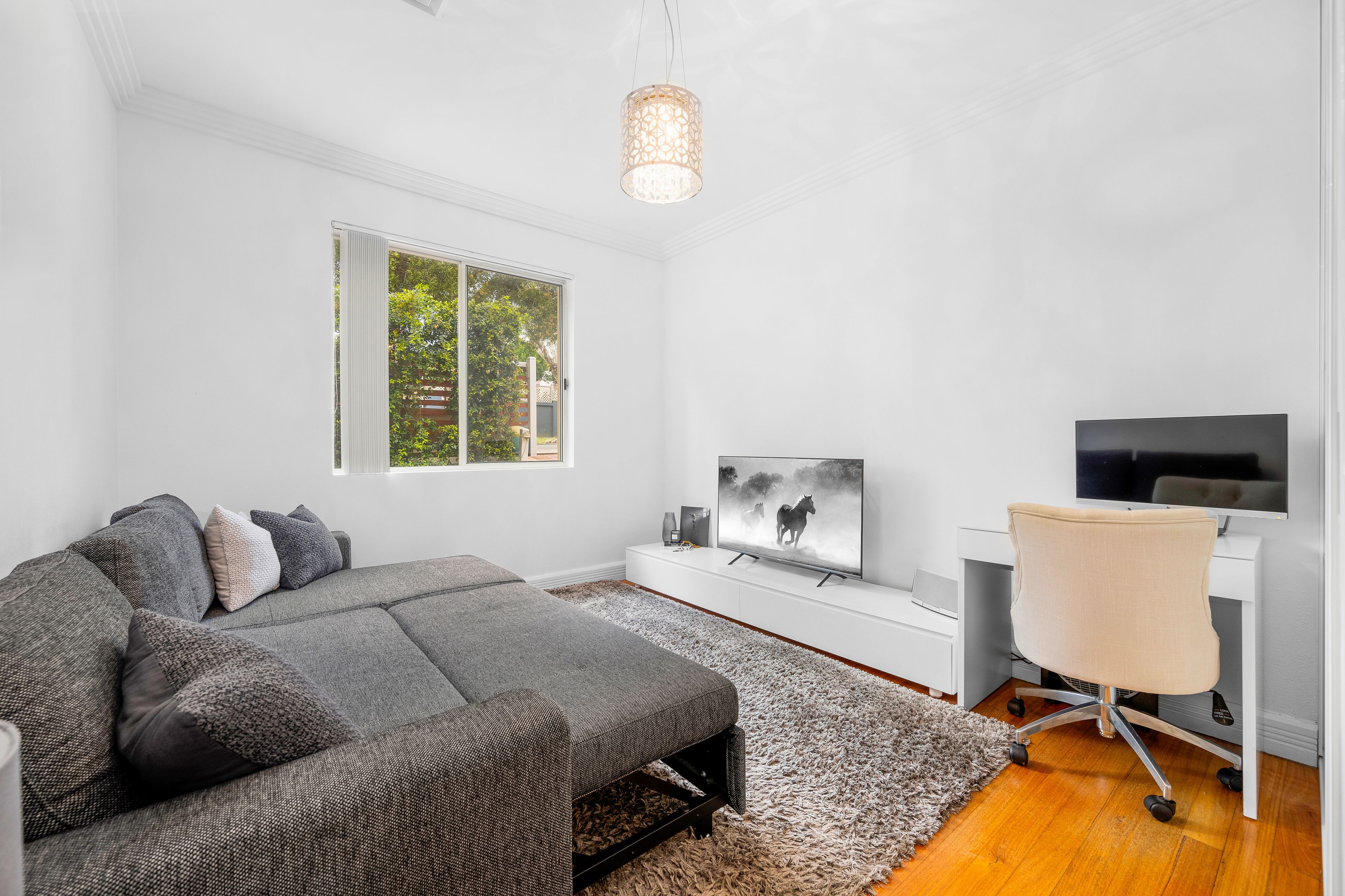 60 Vivienne Street — photo 7 of 16