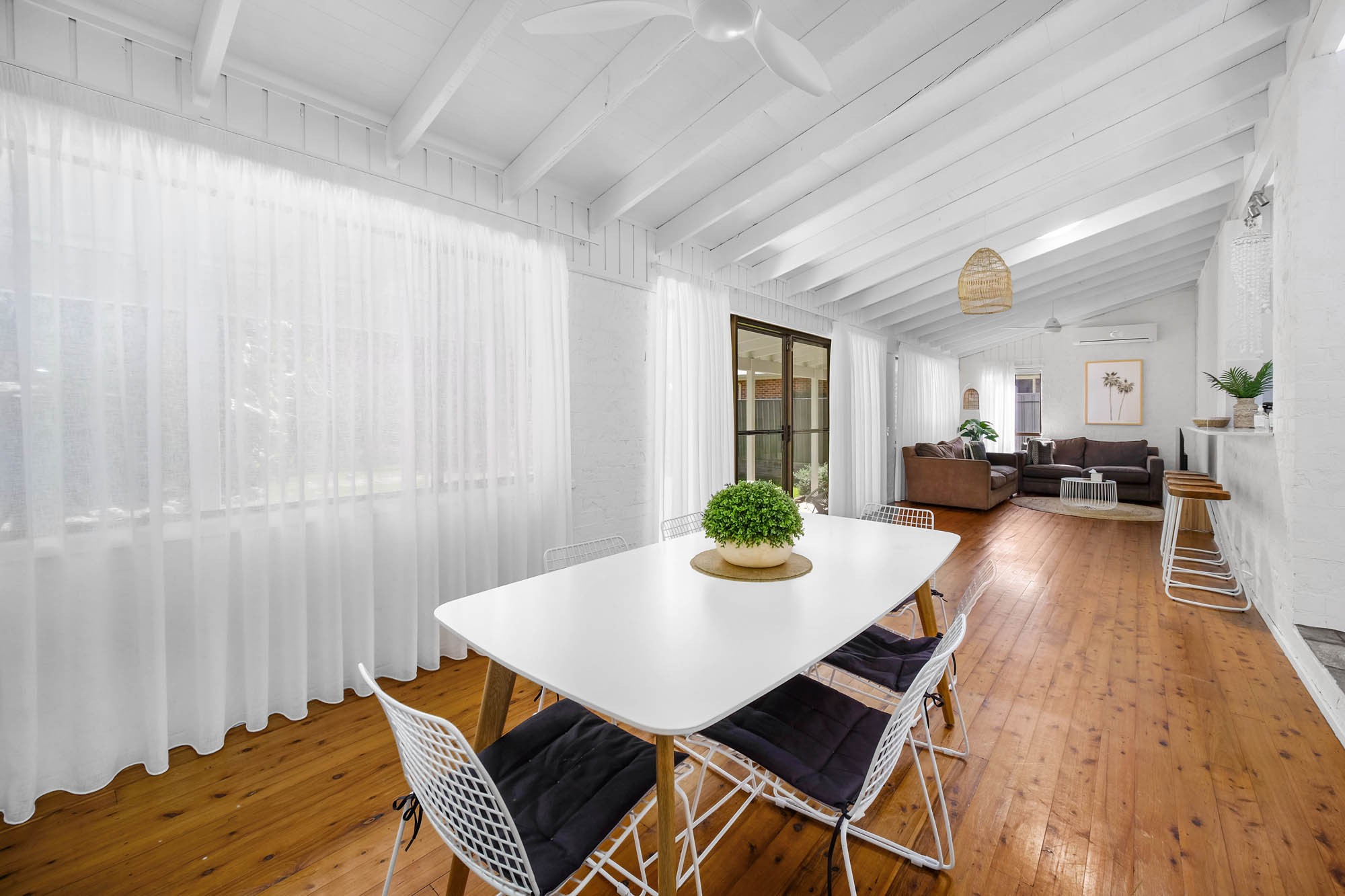 8 Seabreeze Parade, Green Point, NSW 2428