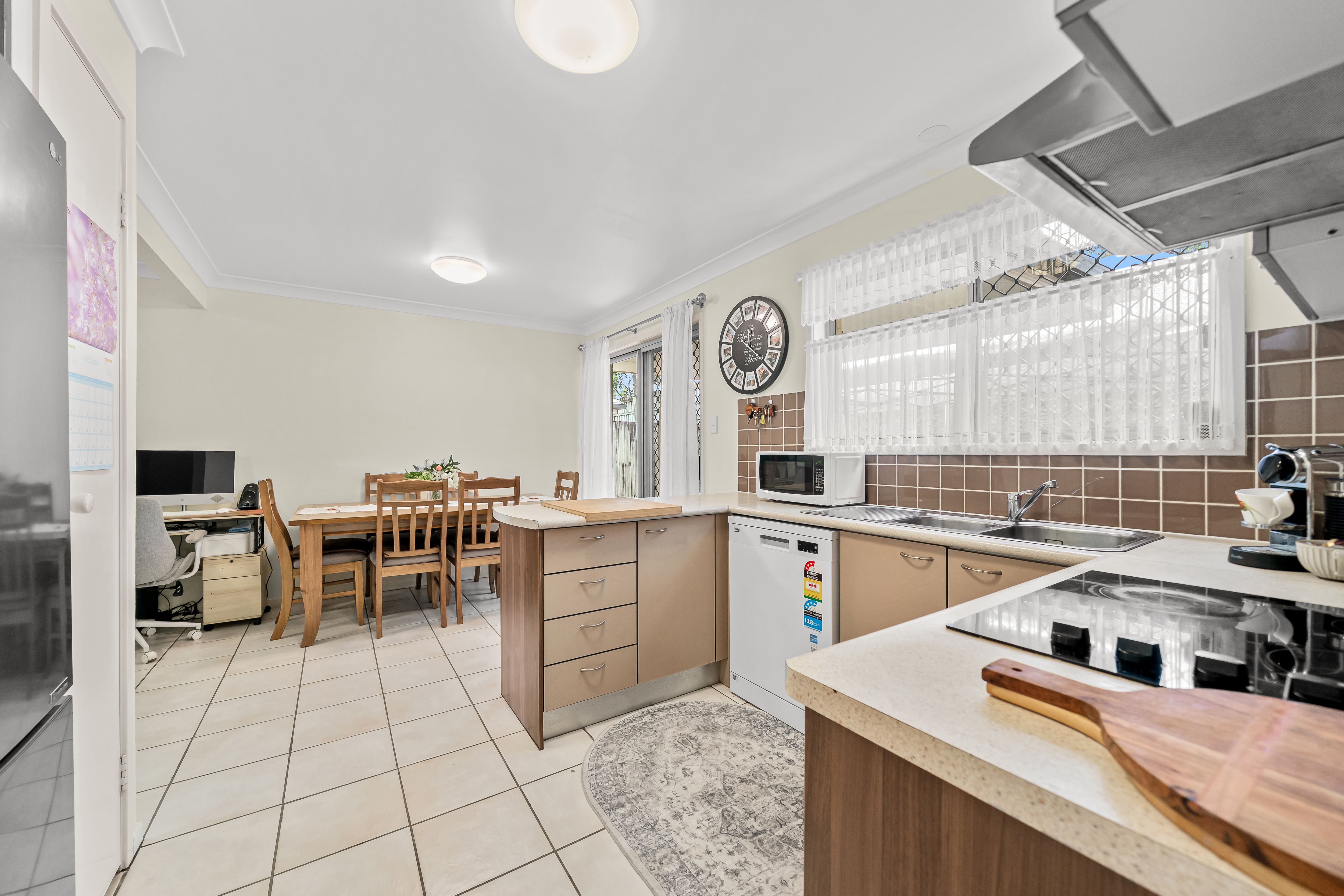 19/14 Fleet Street — photo 10 of 28