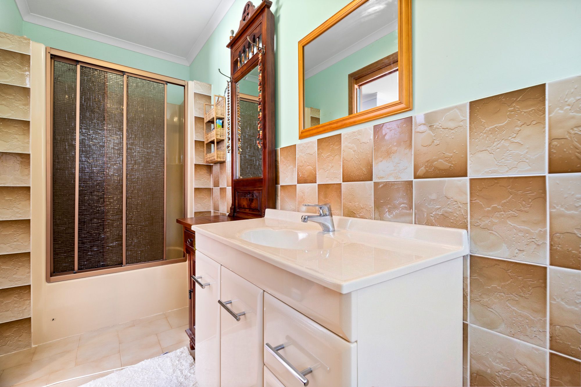18 Winslow Crescent — photo 6 of 17