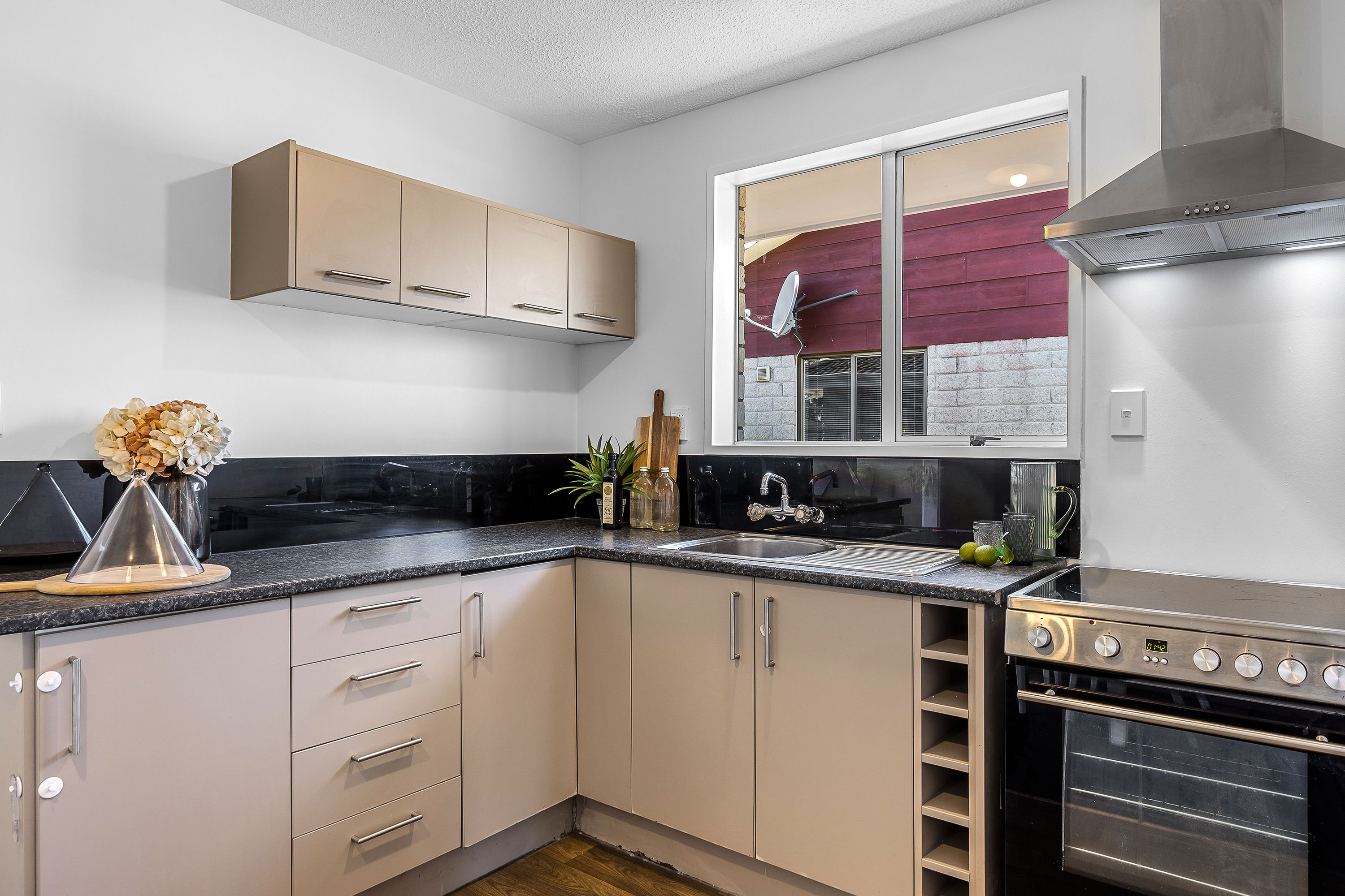 2/3 Quinton Place, Bishopdale, Christchurch City
