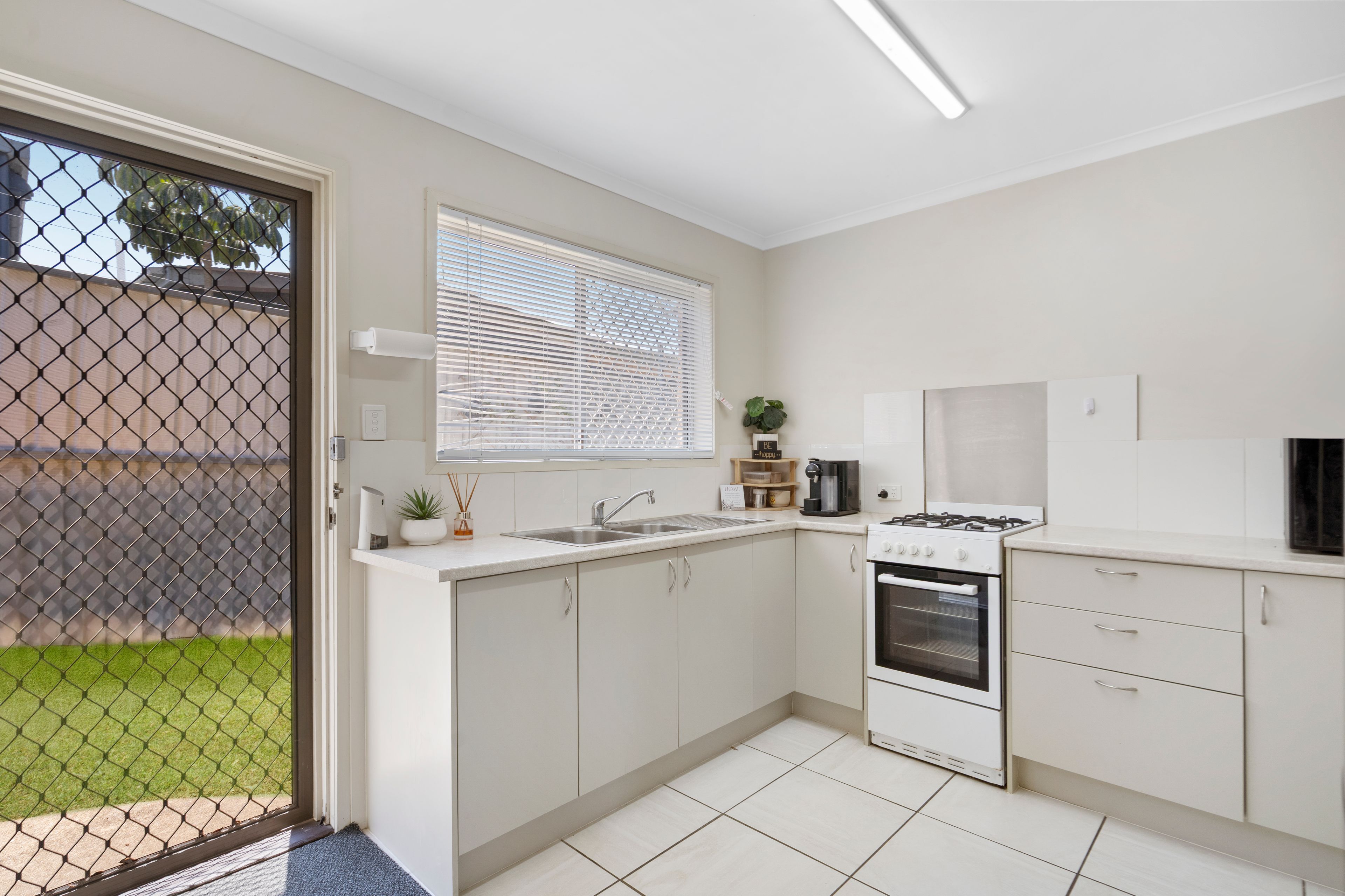 6/10 Blackwood Road, Logan Central, QLD 4114 - Sold Unit - Ray White ...