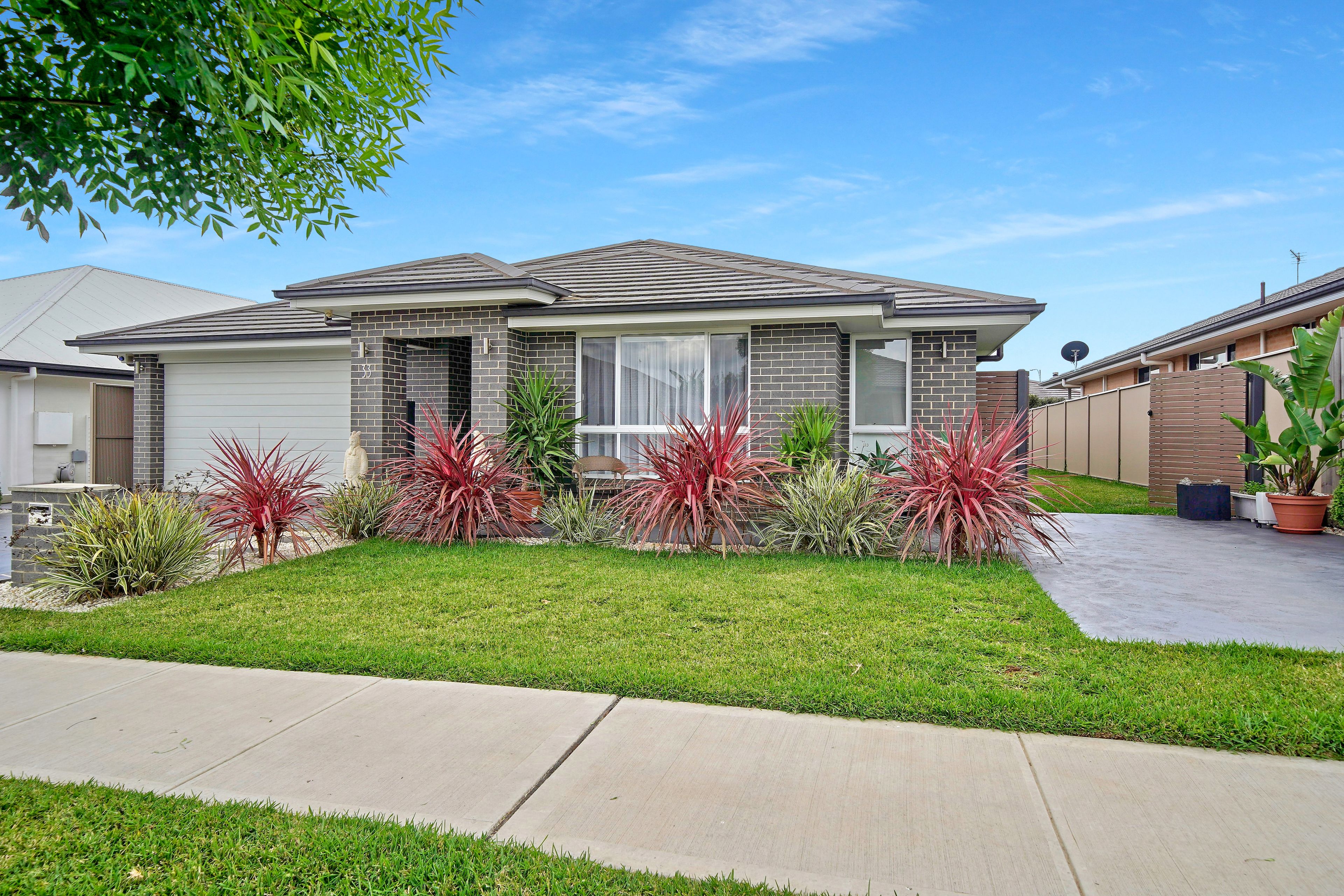 33 Danvers Road, Spring Farm, NSW 2570