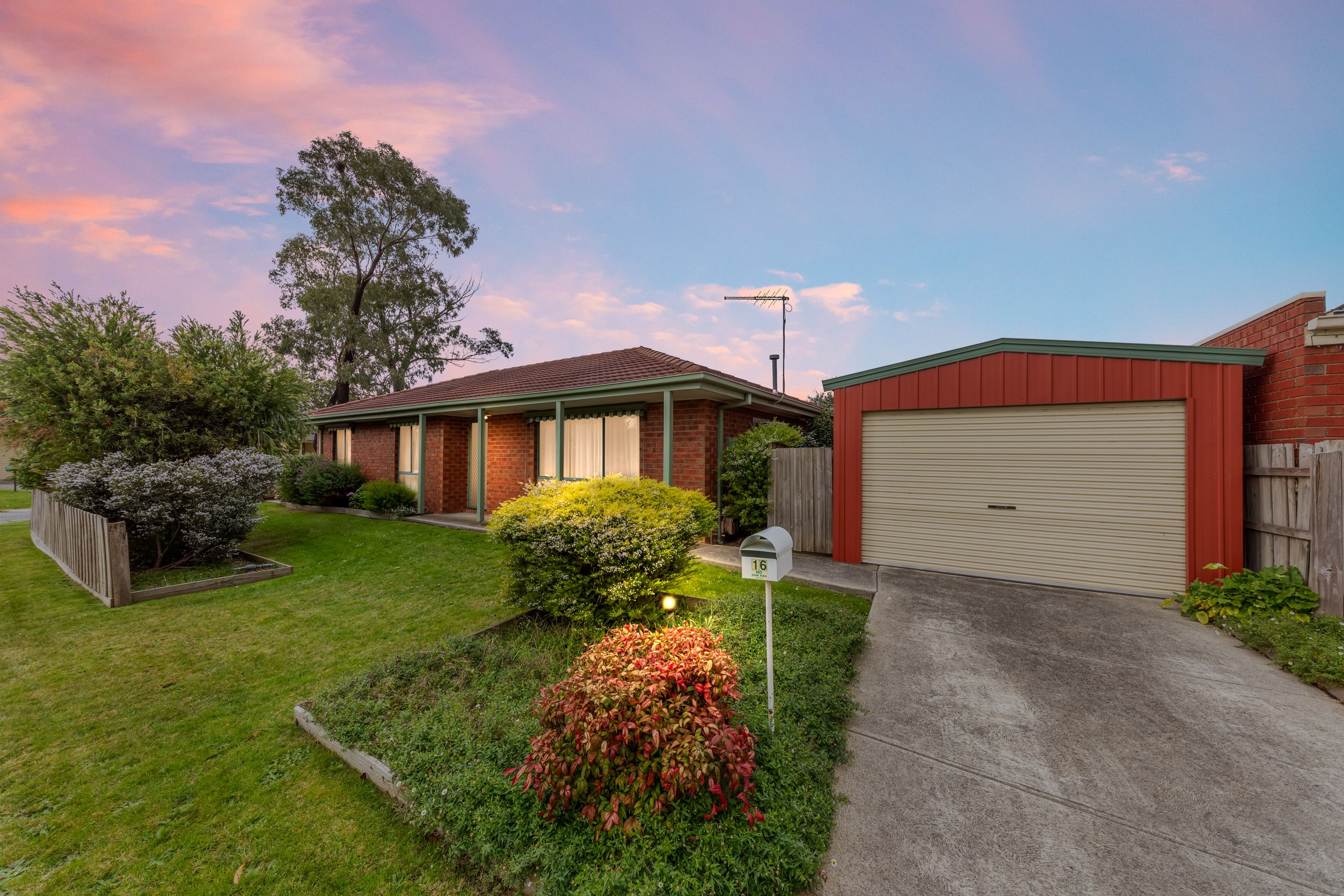 16 Holt Place, Pakenham, VIC 3810 Sold House Ray White Pakenham