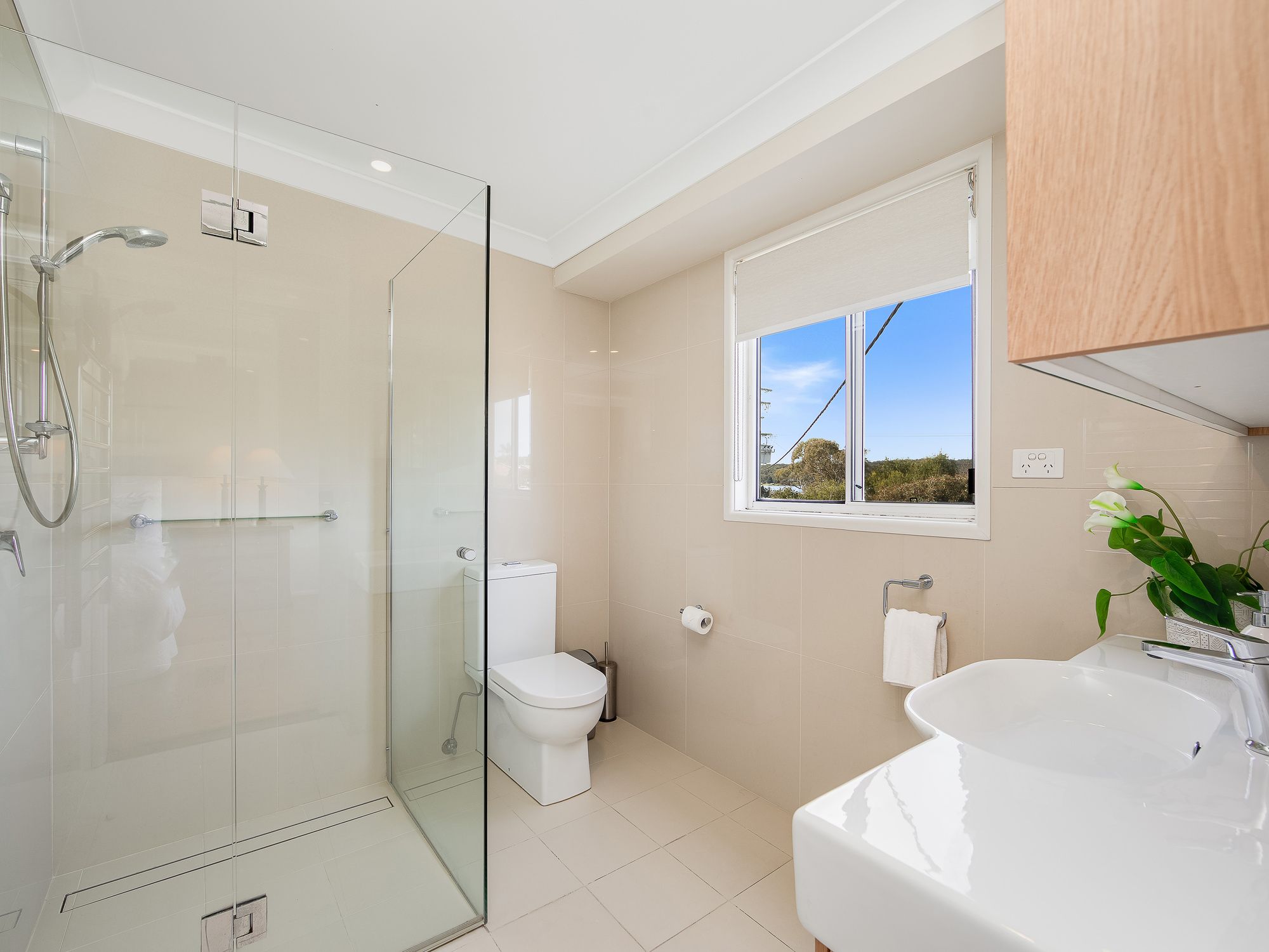 101 Gamban Road — photo 16 of 29