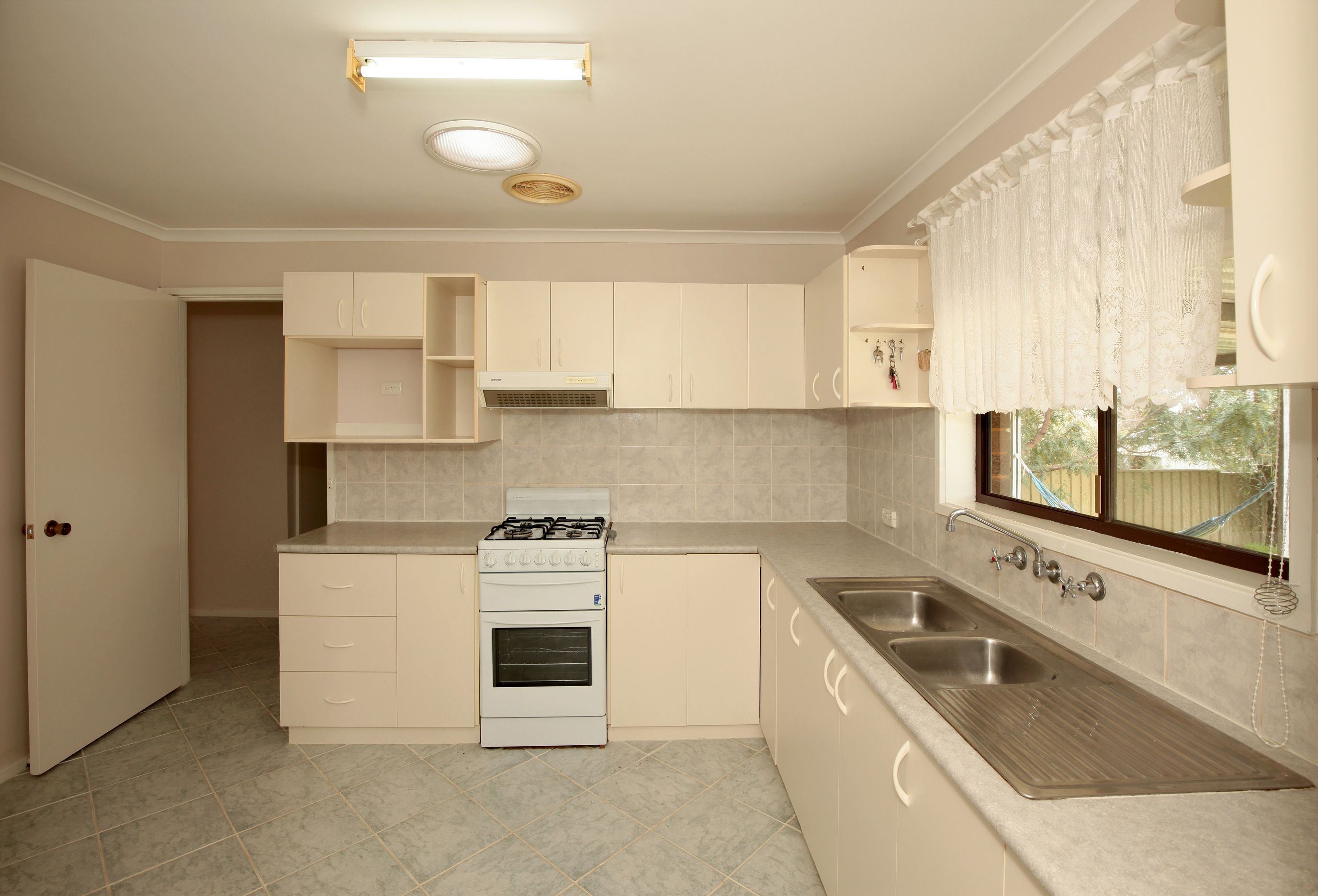 6 Cox Avenue, FOREST HILL, NSW 2651