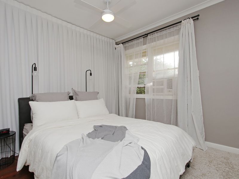 56 McGlinn Way, Cloverdale, WA 6105