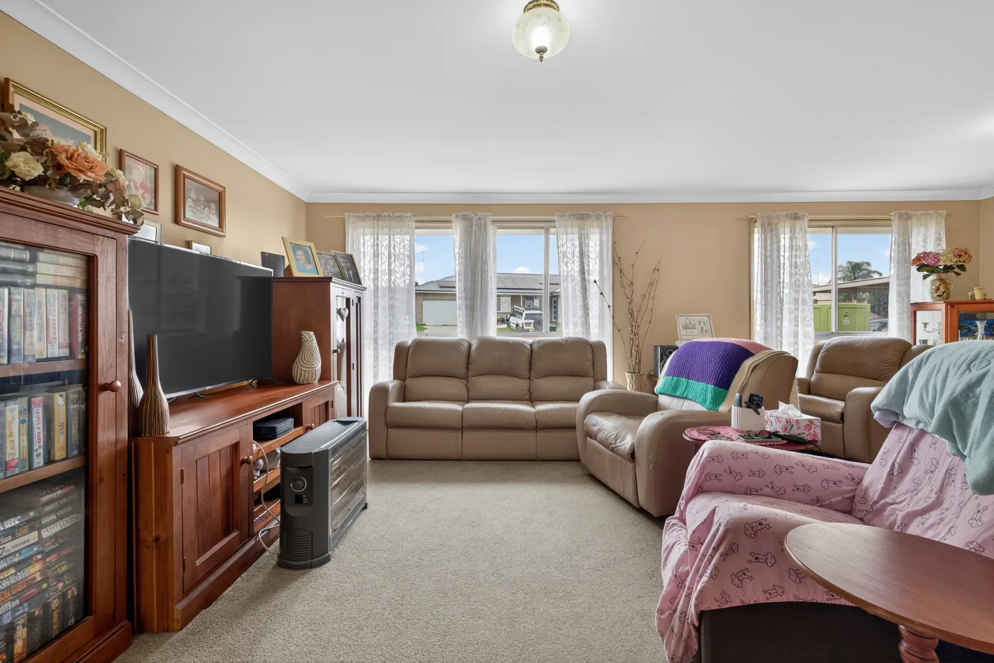 17 Garrick Road — photo 7 of 14