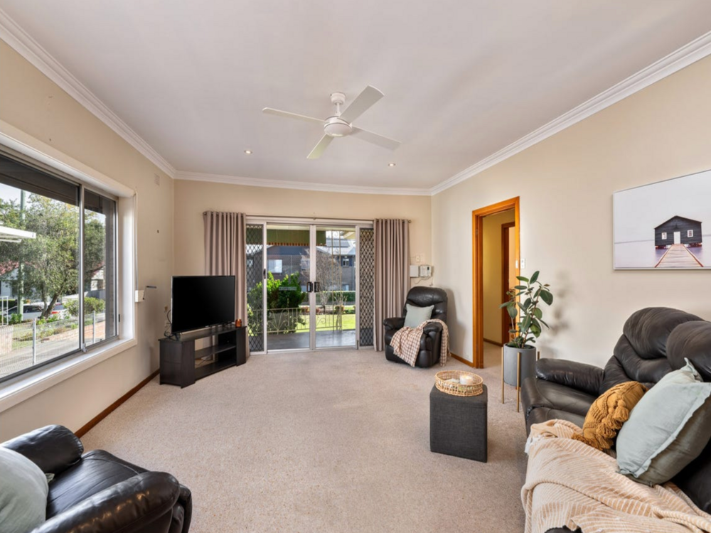 2 HAND Avenue, Penrith, NSW 2750