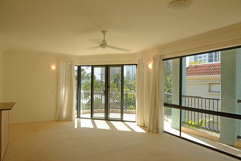 5/22 First Avenue, Broadbeach, QLD 4218