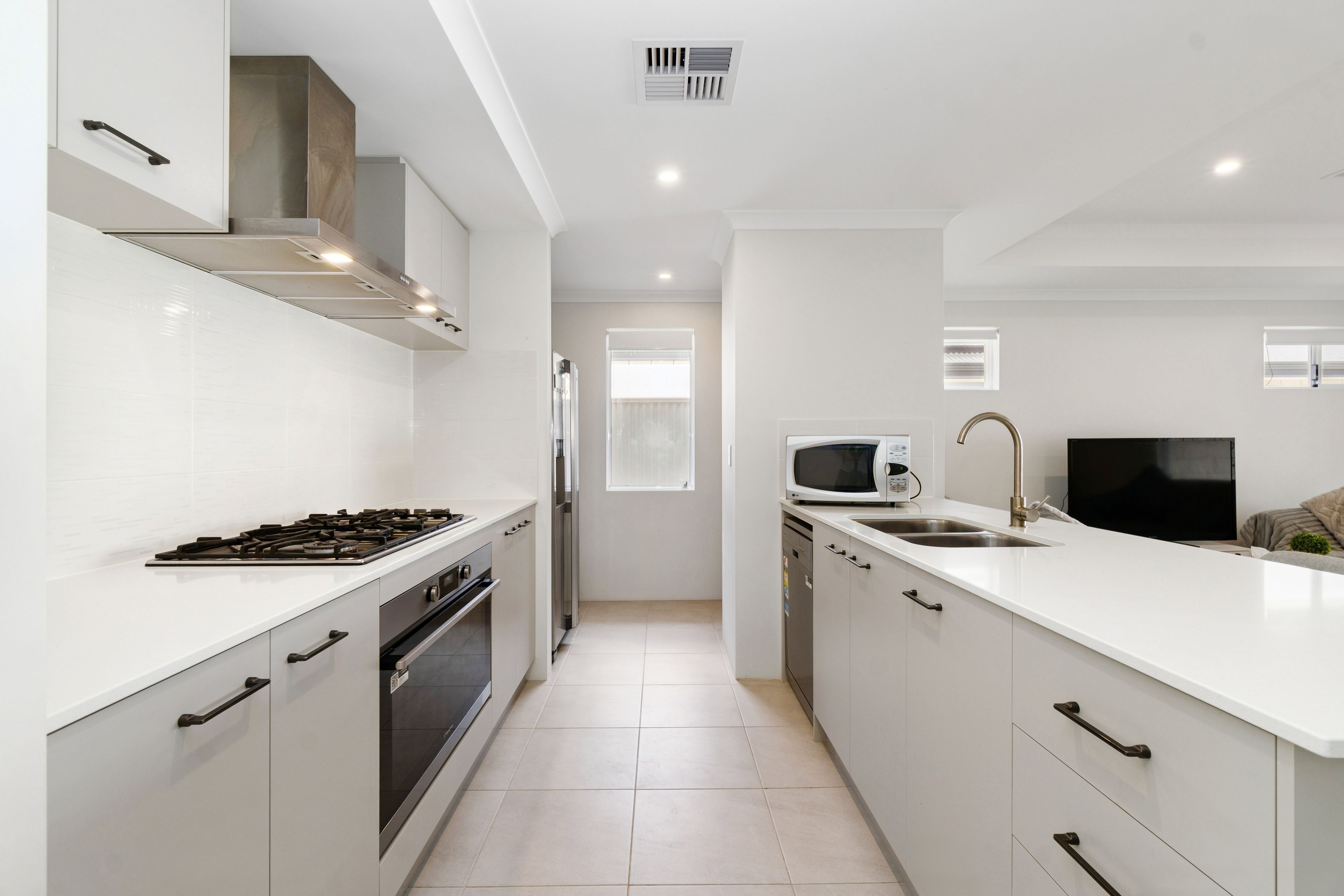 38 Jurien Avenue — photo 4 of 30