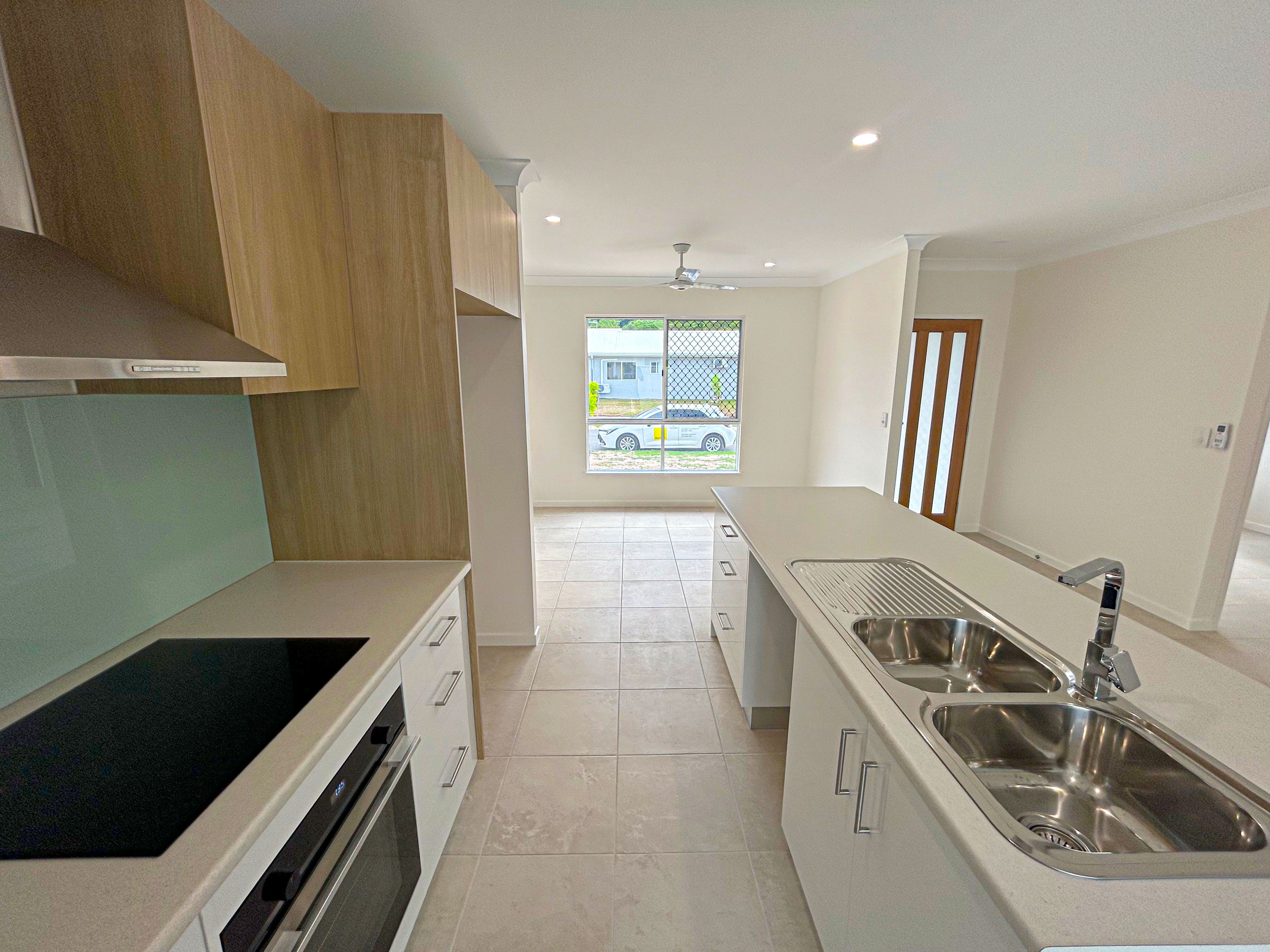 2/19 Skipper Court, Trinity Beach, QLD 4879