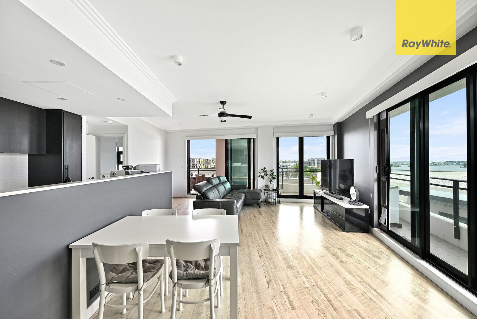 18/11 Bay Drive — photo from Ray White Meadowbank