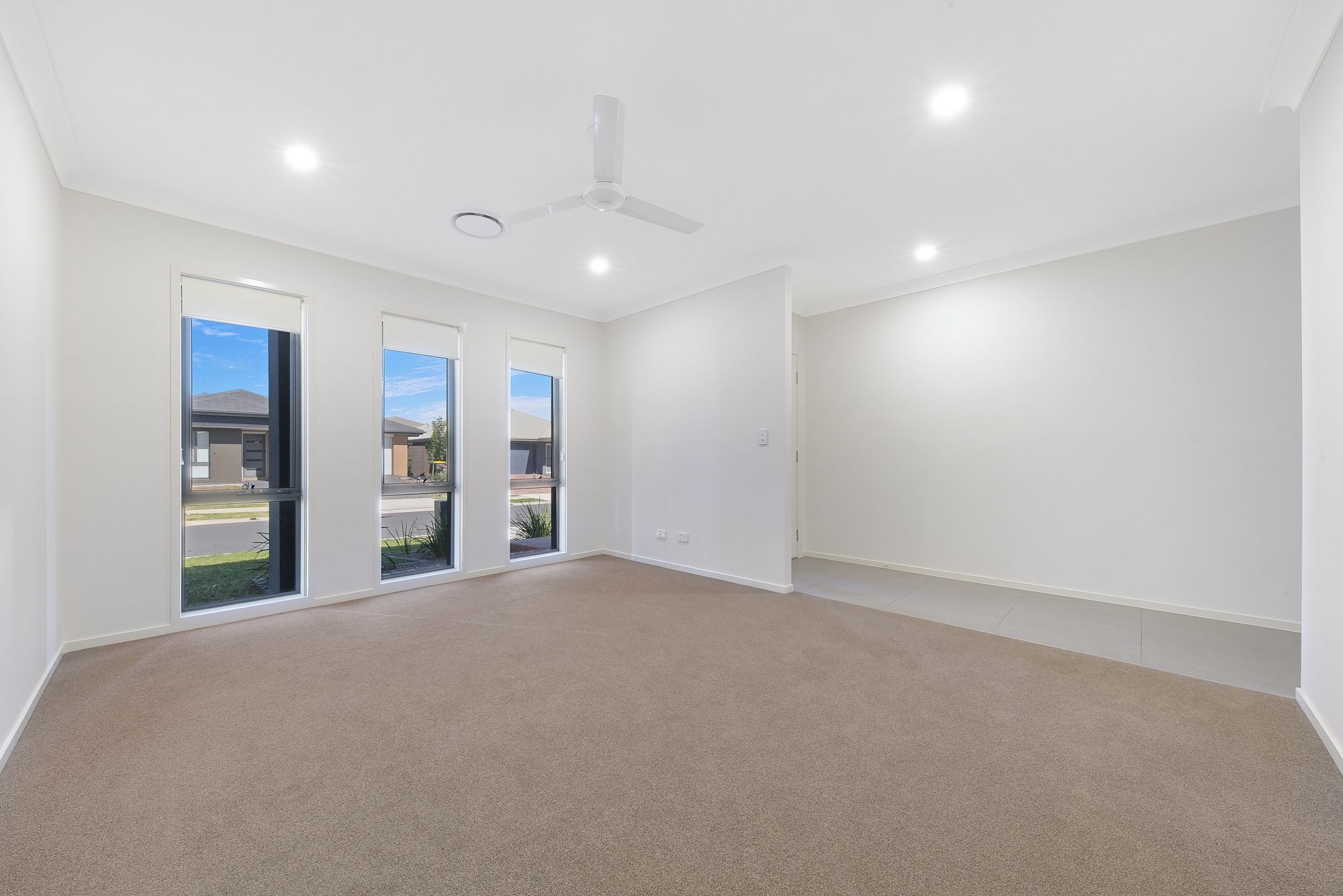 GLEDSWOOD HILLS, NSW 2557