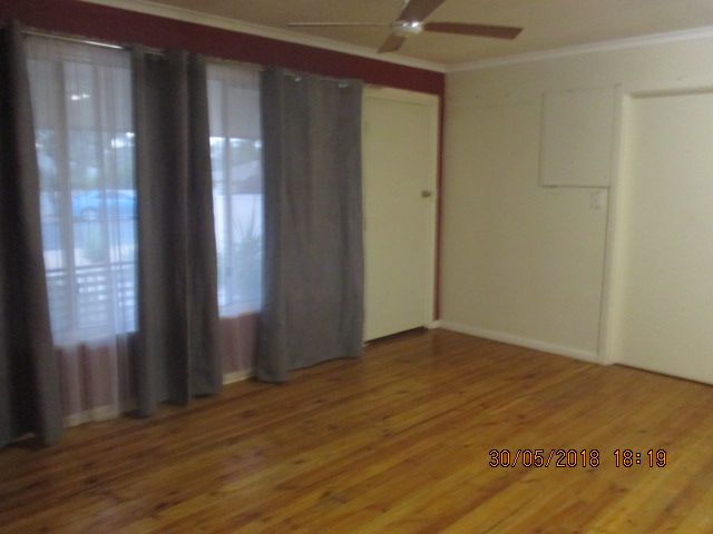 10 Barker Street, Loxton, SA 5333