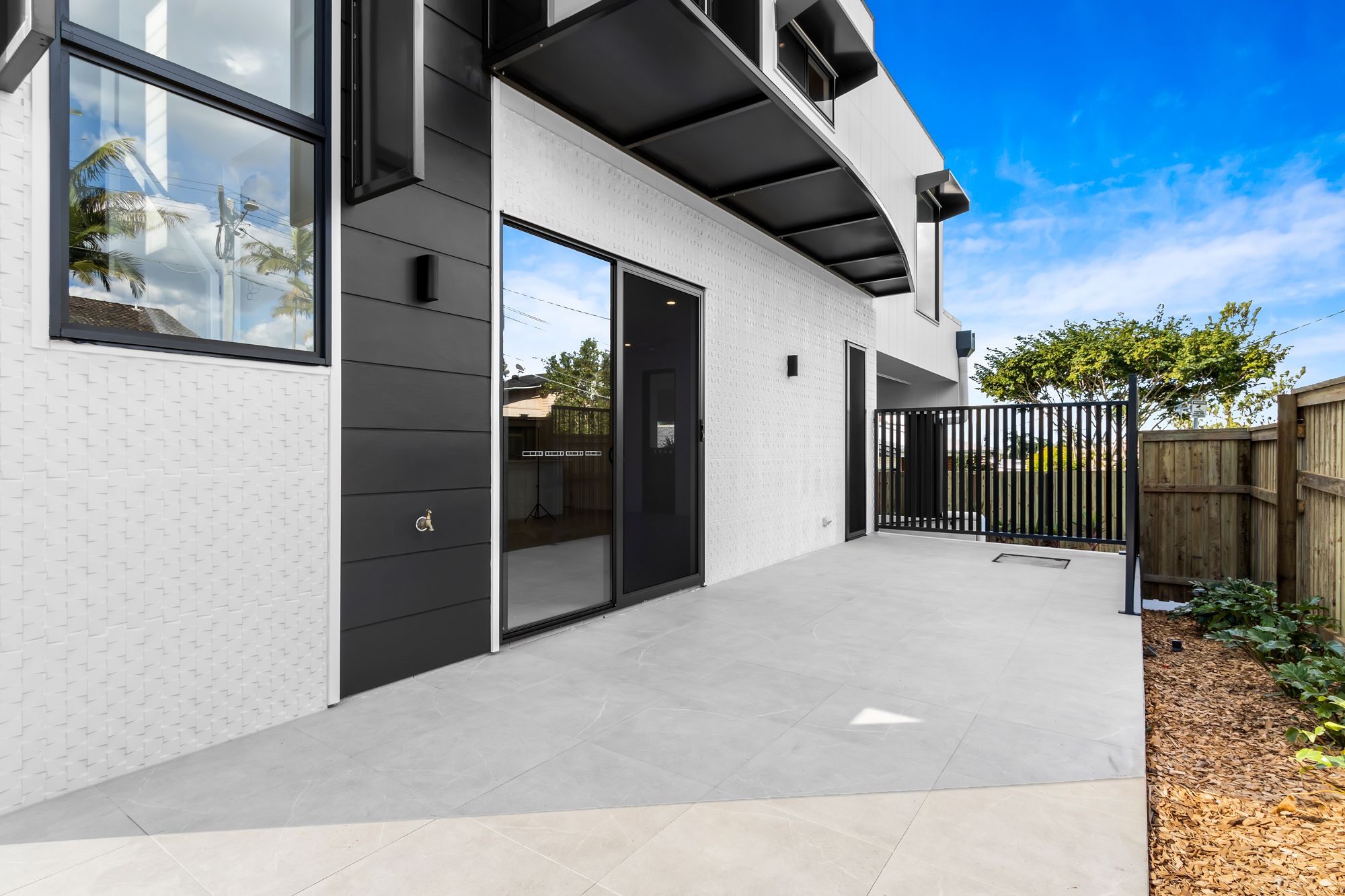 1/49 Waratah Avenue, Carina, QLD 4152