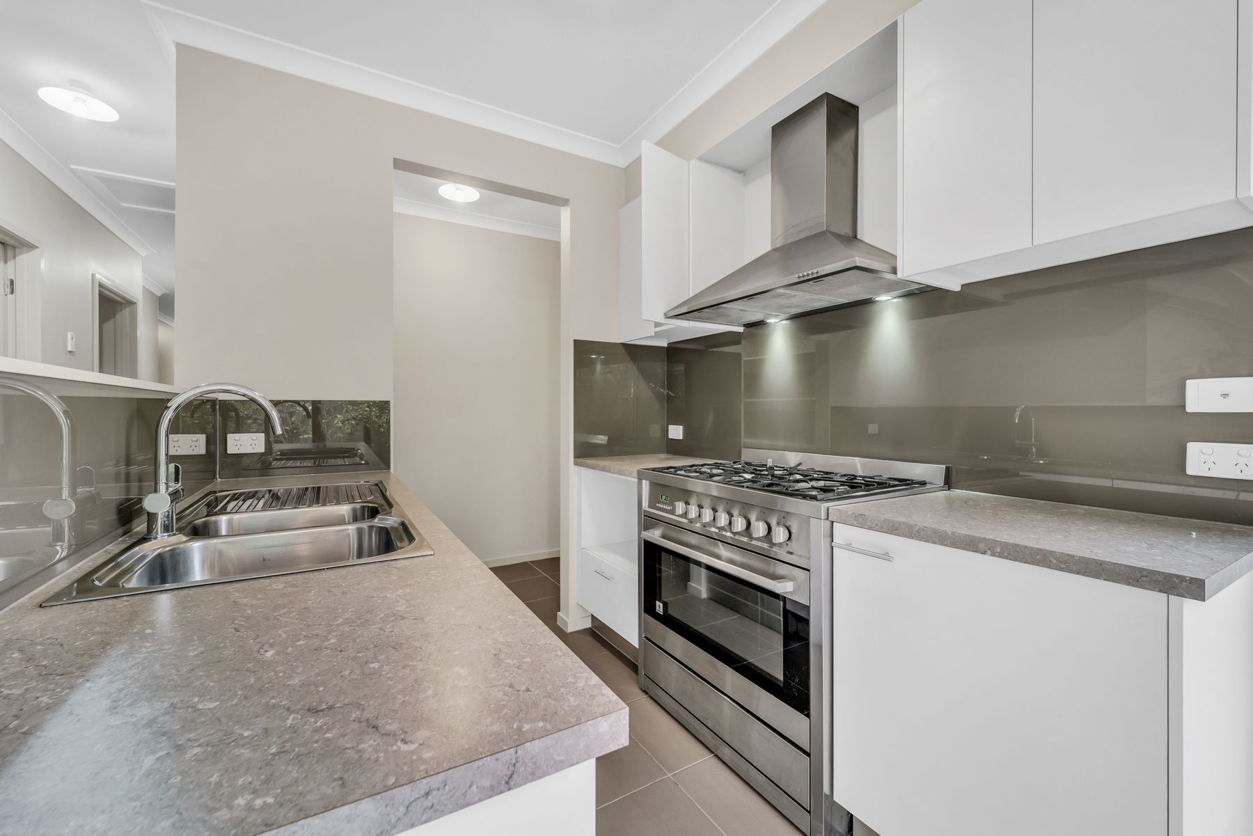 42 Peppertree Parade, Craigieburn, VIC 3064