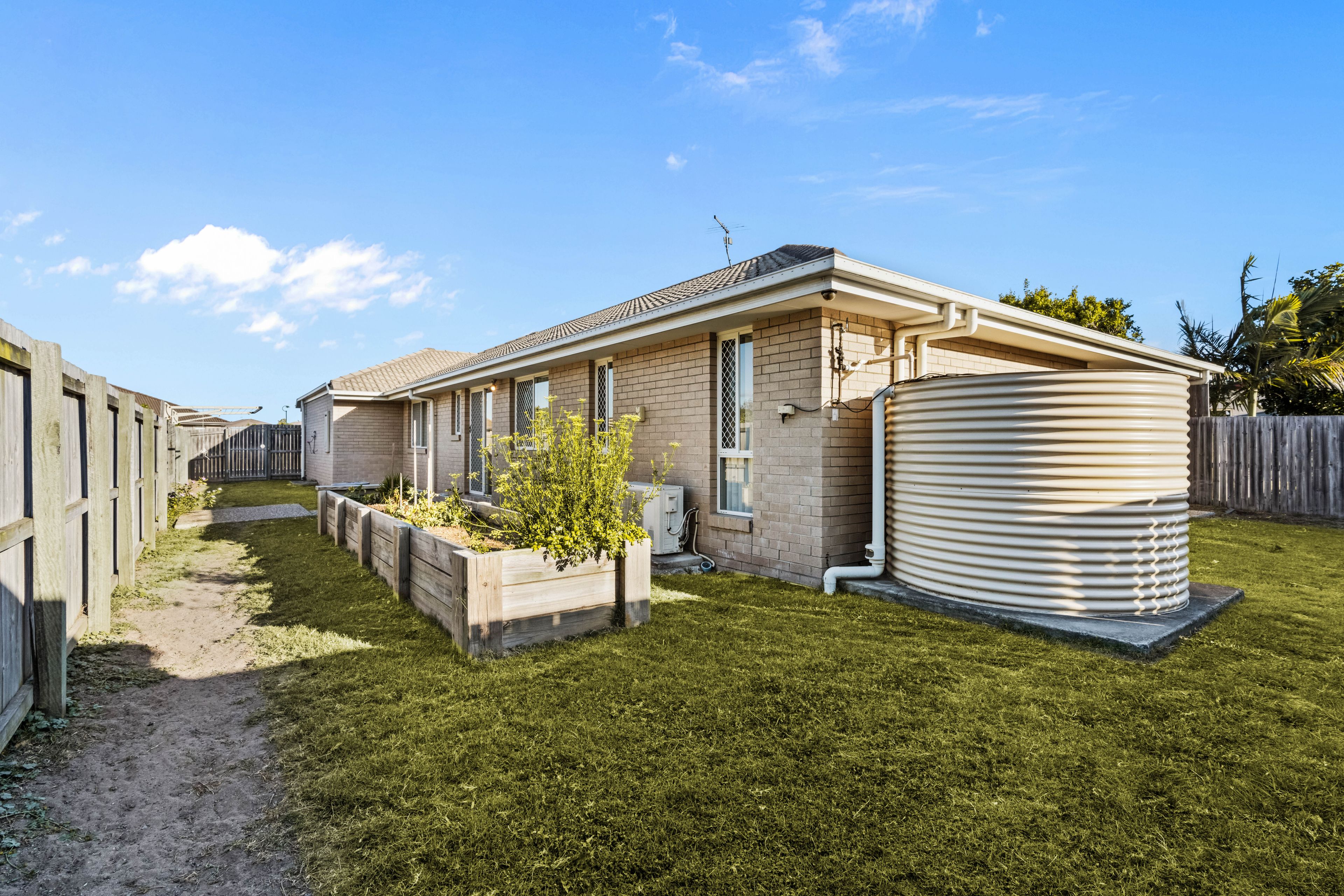 27 Jones Court — photo 16 of 17