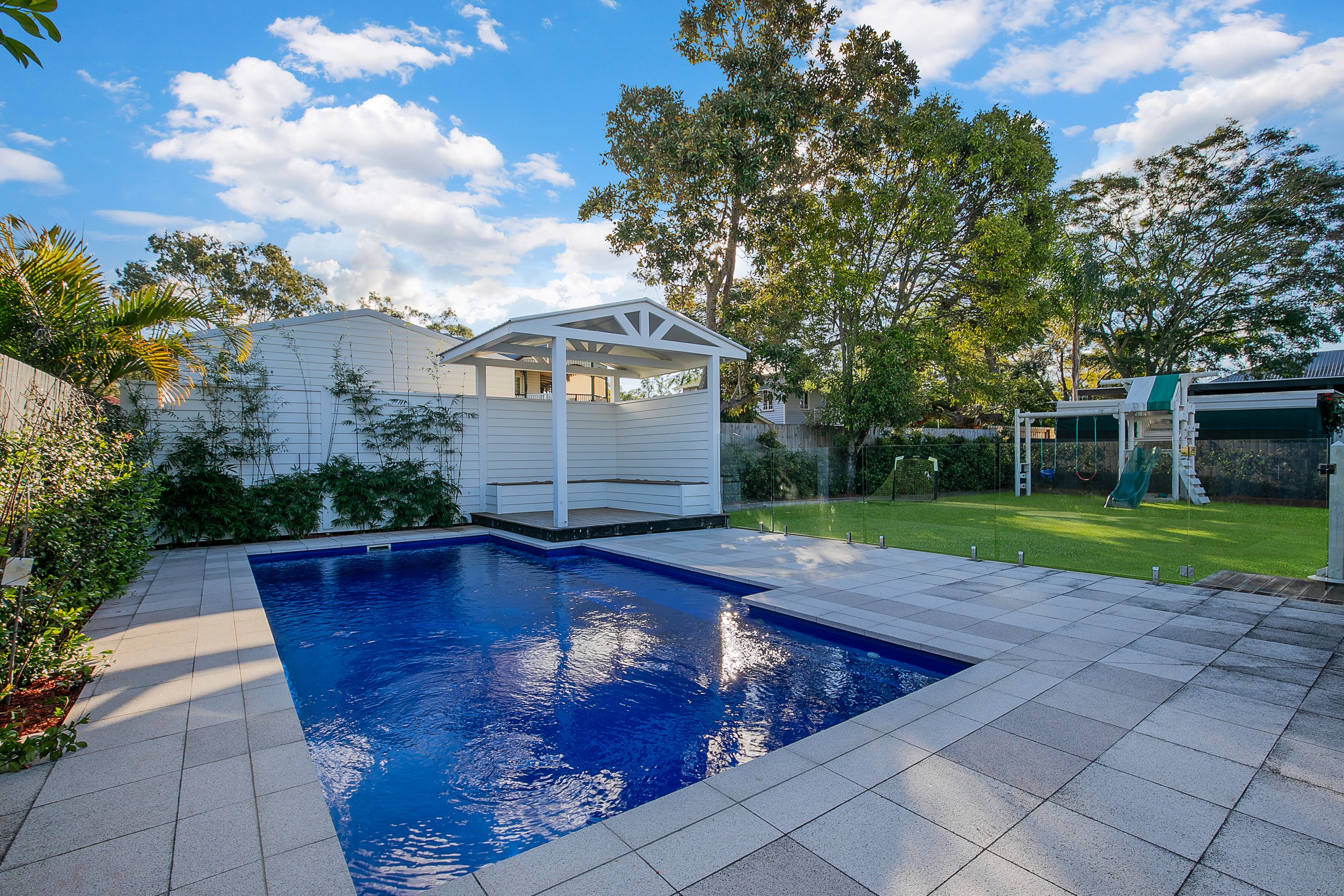 15 Anzac Avenue, Sandgate, QLD 4017