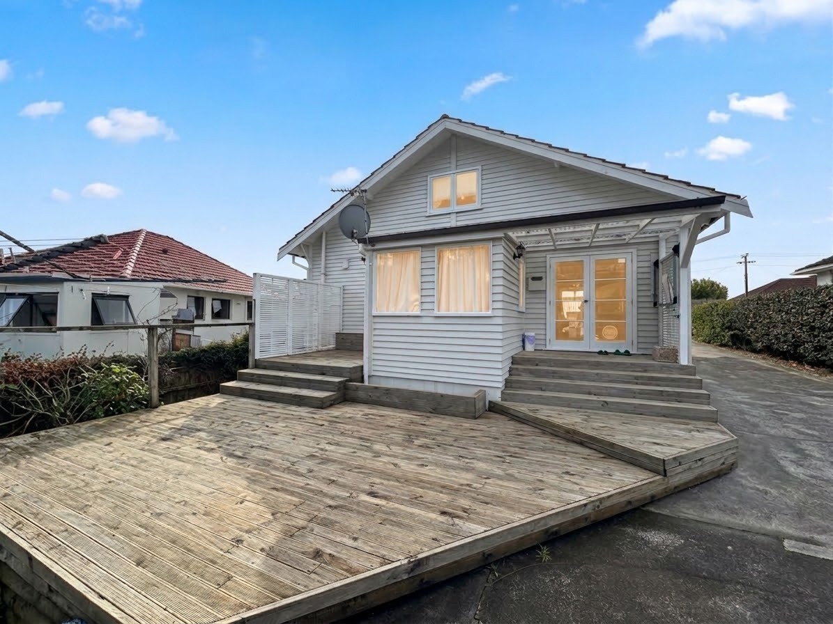 15 Denbigh Avenue, Mount Roskill, Auckland City
