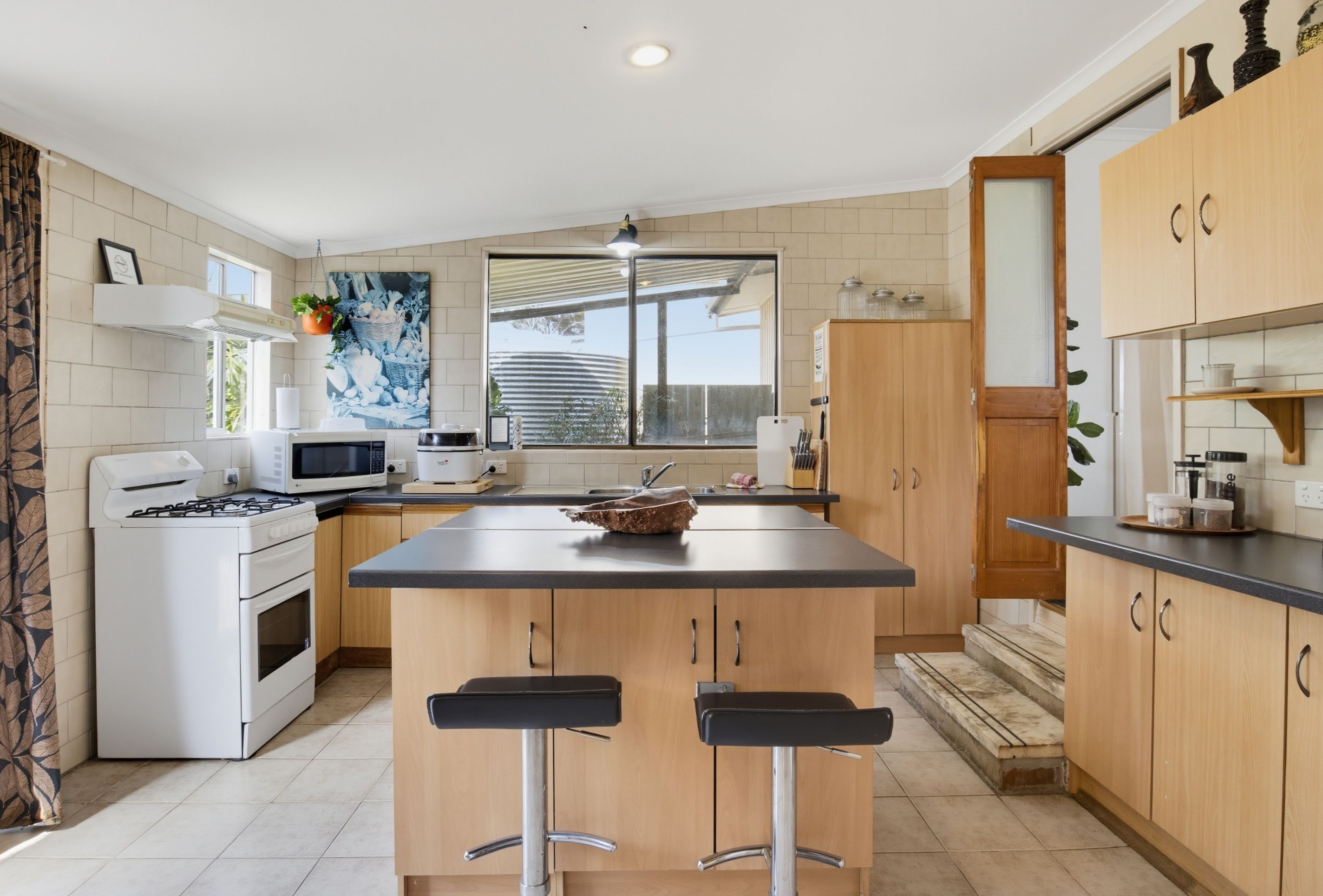 37 Fleurieu Avenue — photo 10 of 29
