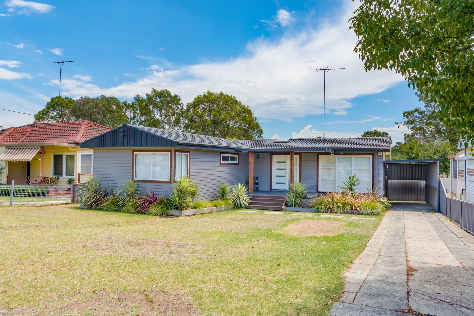 Campbelltown, NSW 2560