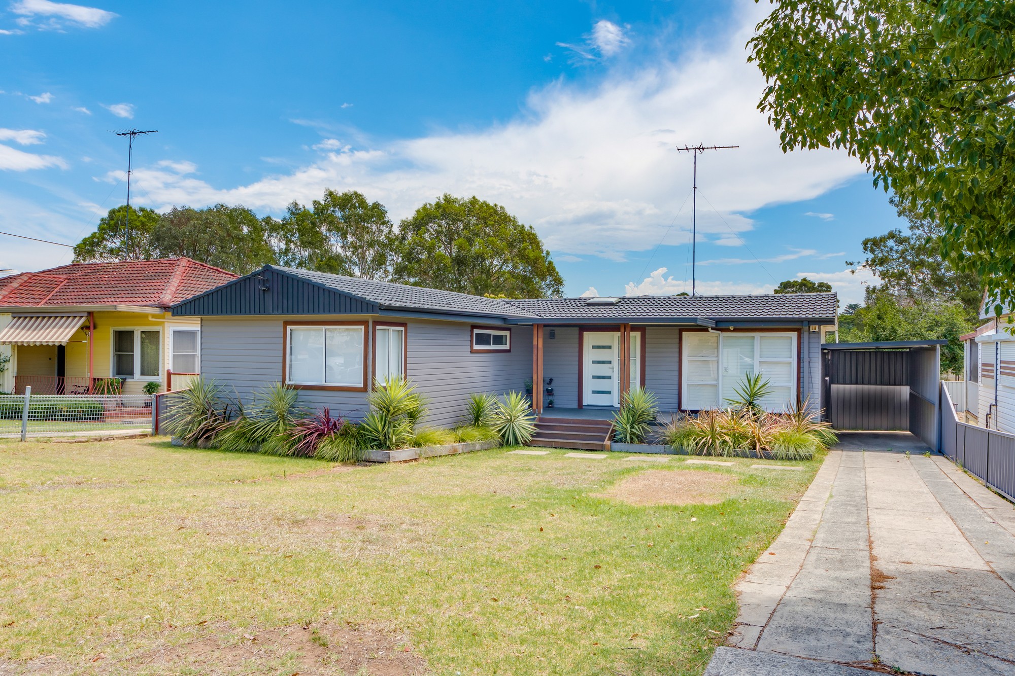 Campbelltown, NSW 2560