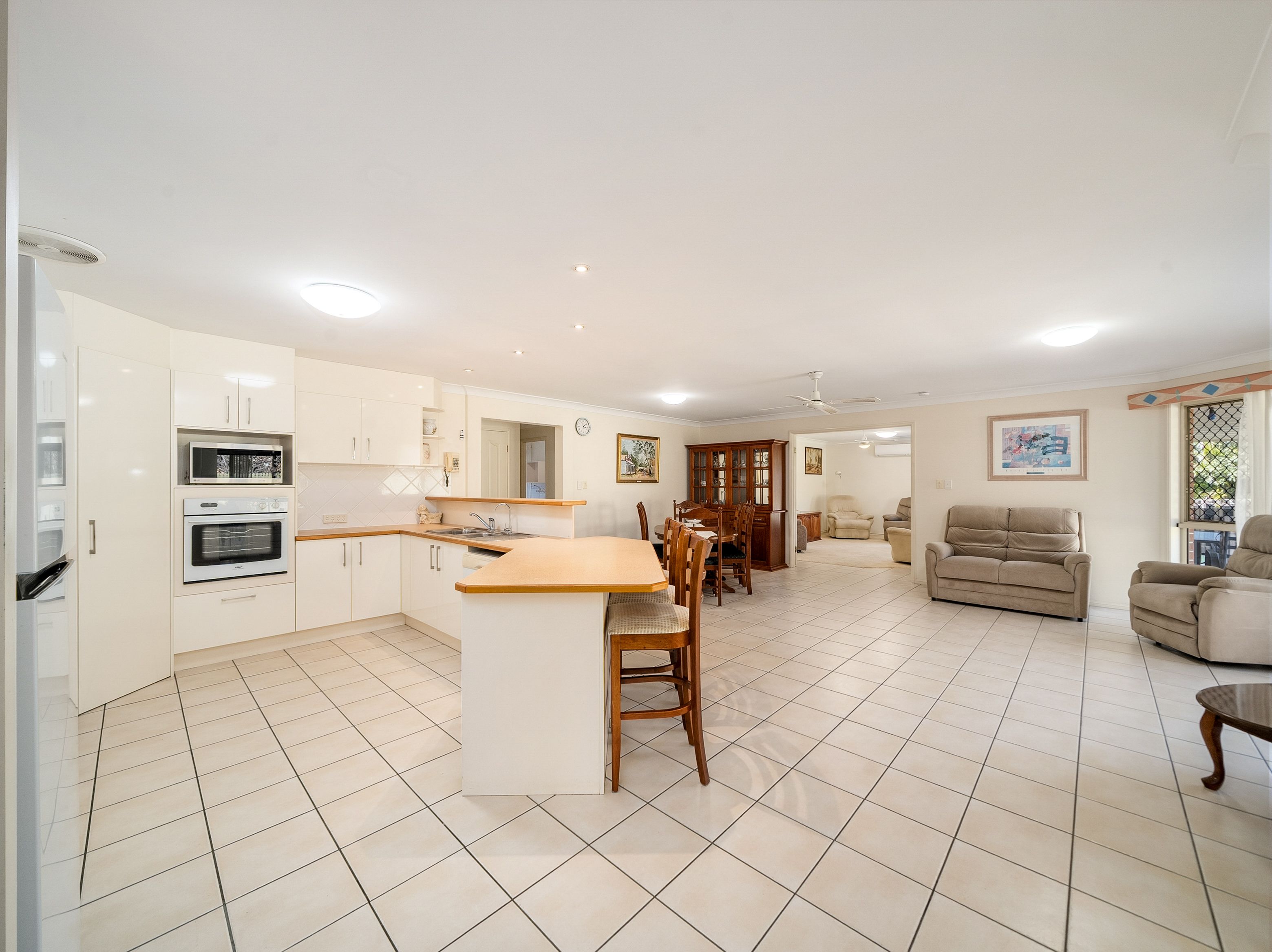 31 Fordington Way — photo 7 of 30