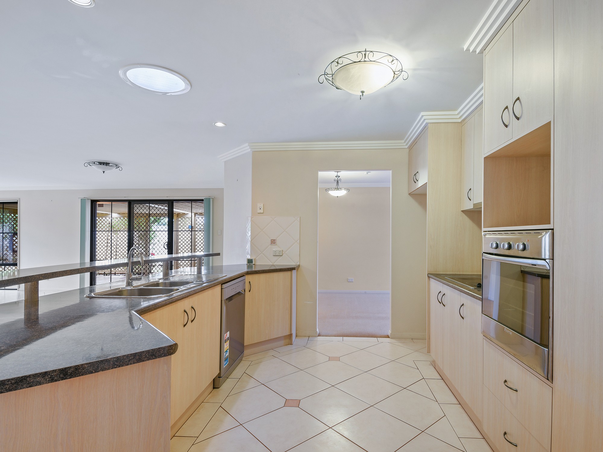 27 Wood Drive, Middle Ridge, QLD 4350