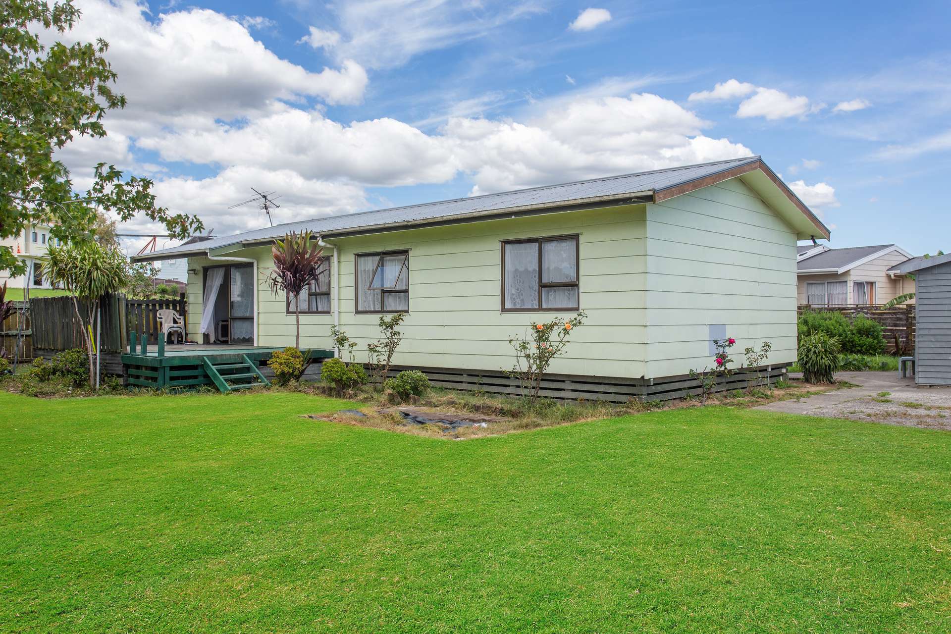 33 Inverell Avenue photo 5