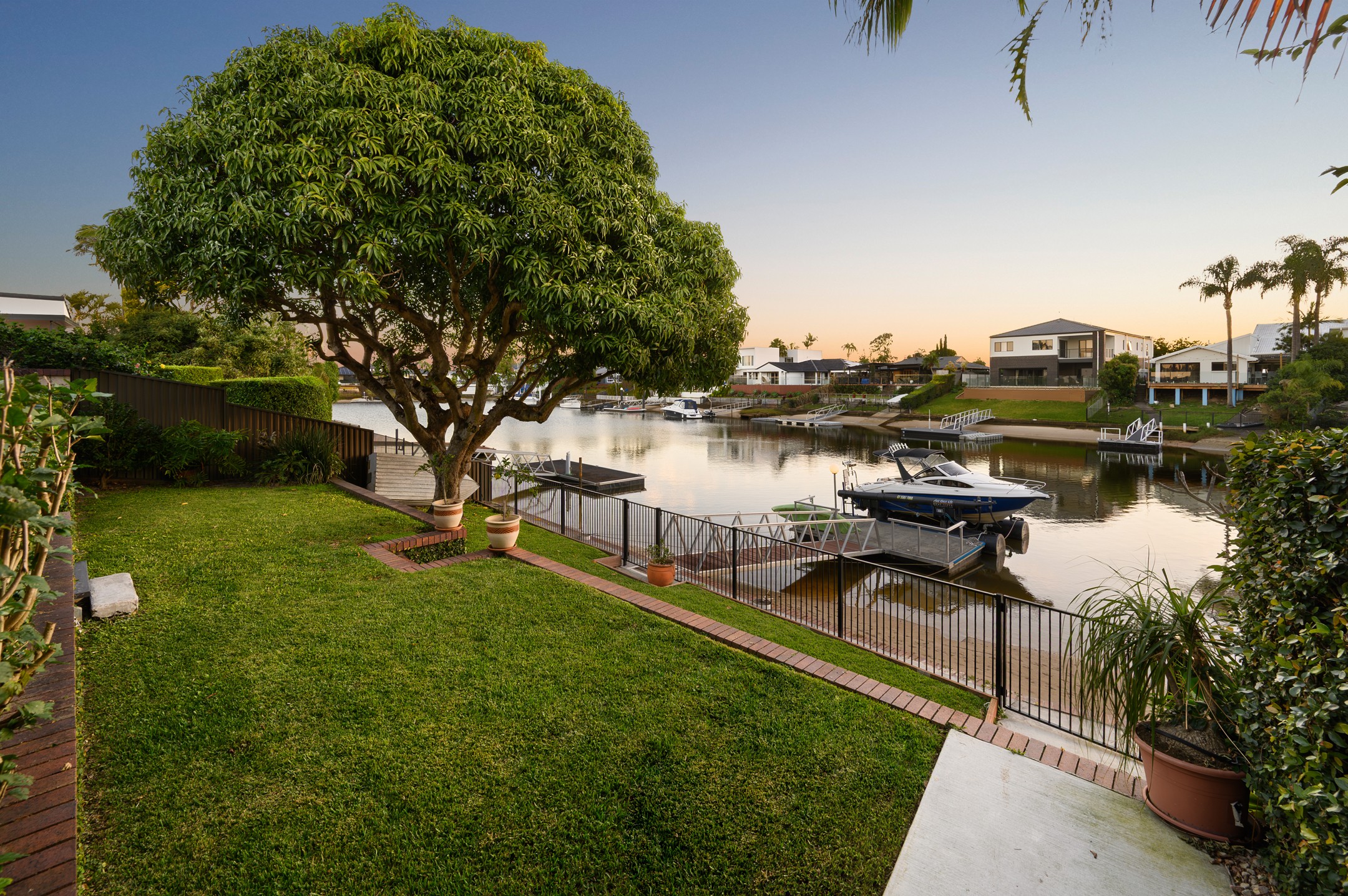 15 Ayrshire Avenue, Benowa Waters, QLD 4217