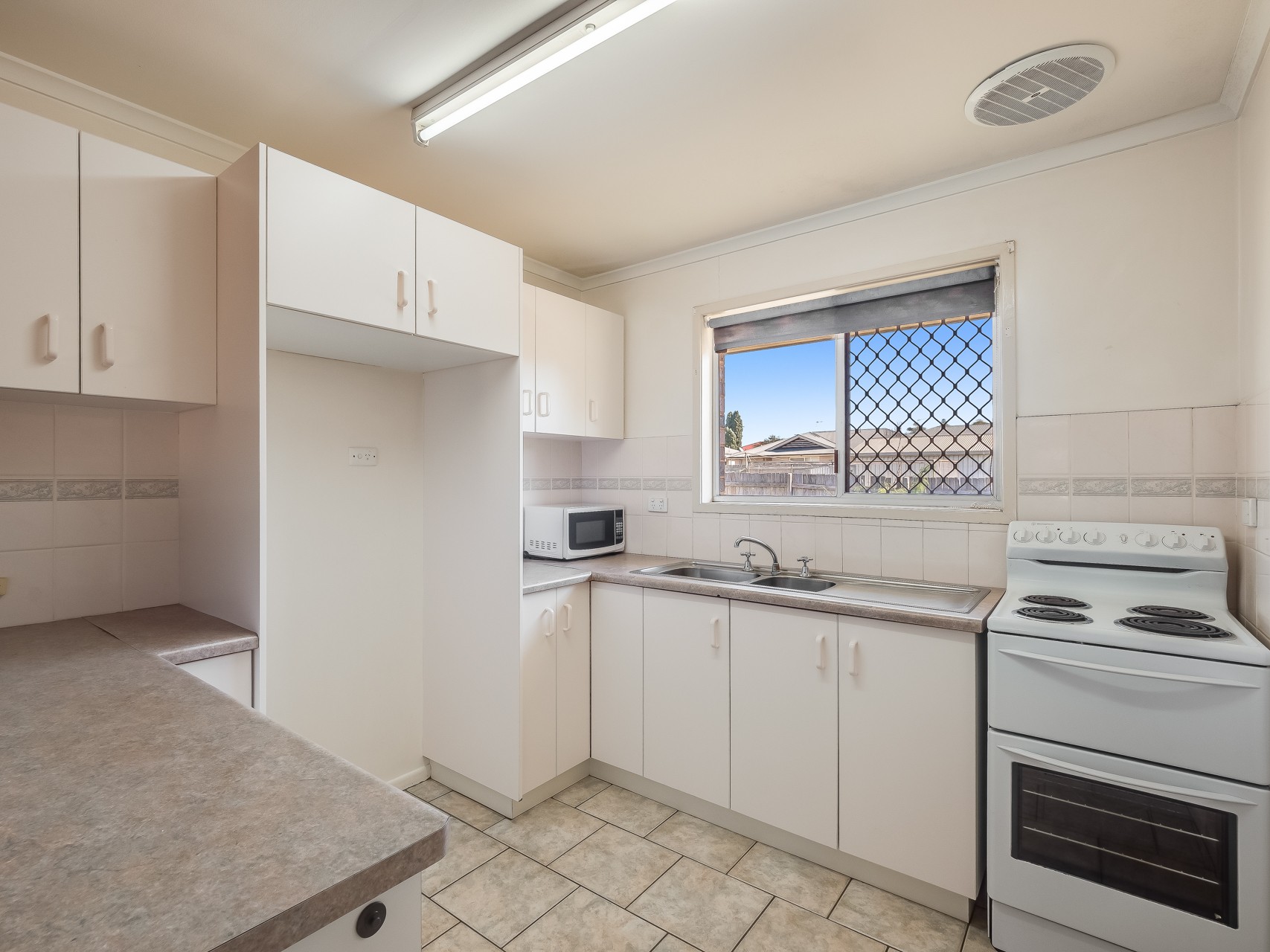 8/335 West Street, Harristown, QLD 4350