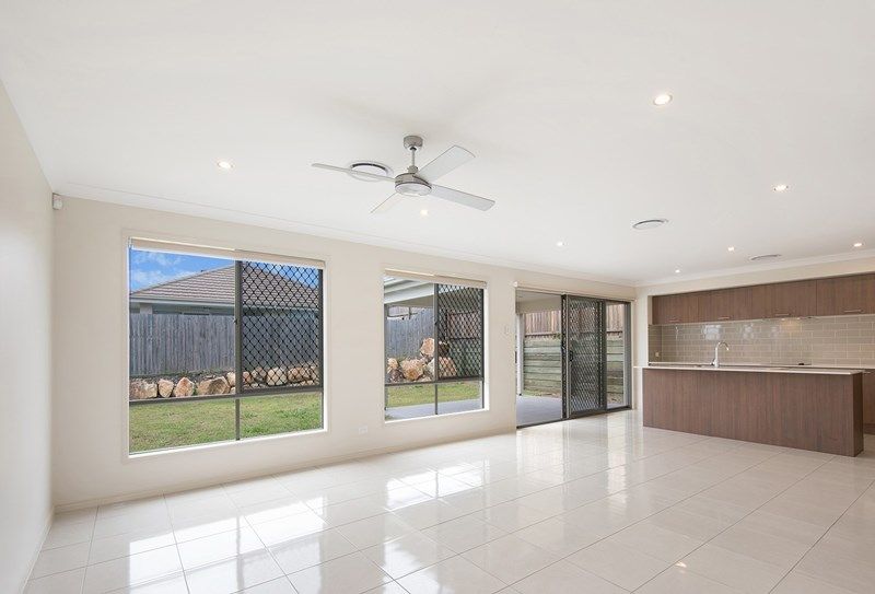 8 Harrison Street, North Lakes, QLD 4509