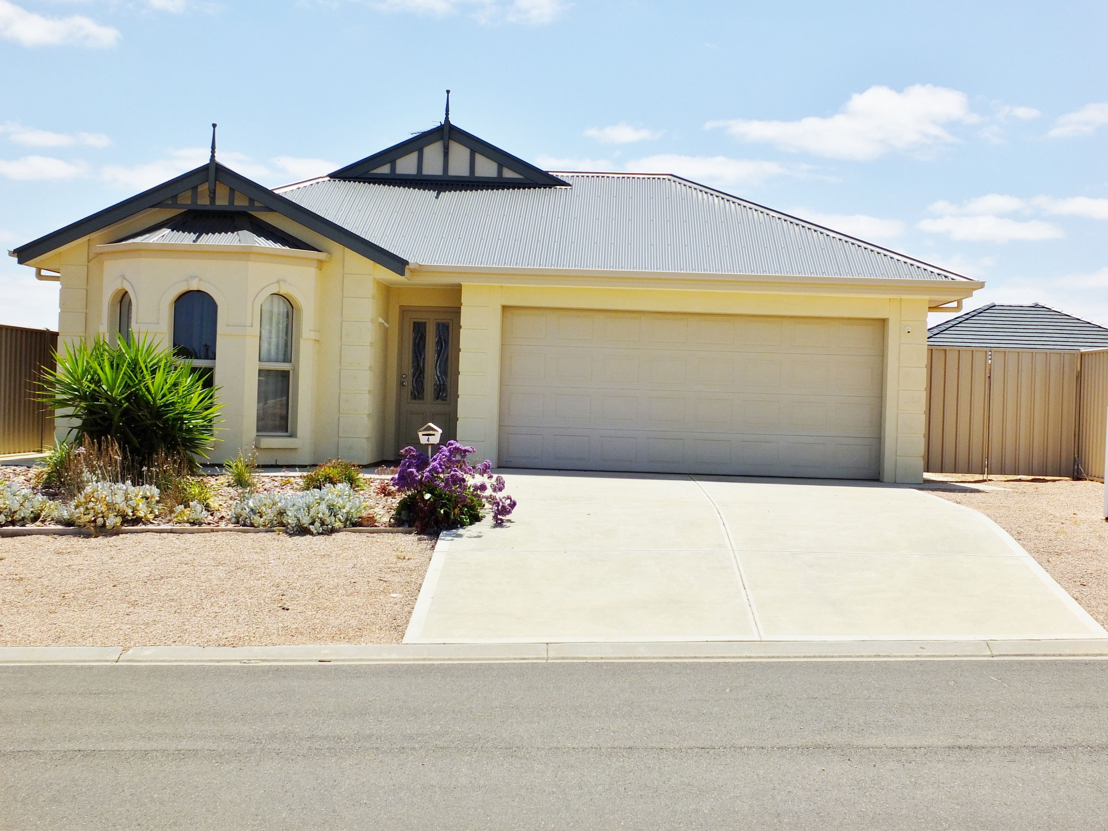 4 Albatross Street, Wallaroo, SA 5556