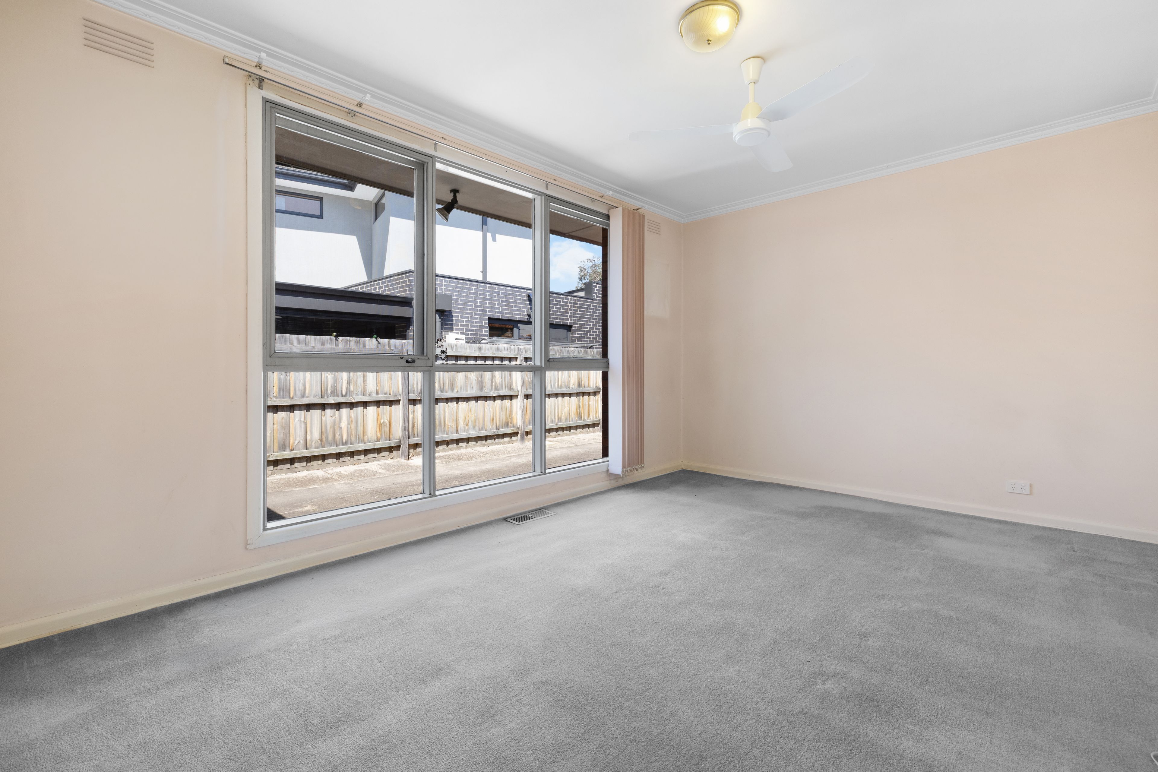 21 Freda Avenue — photo 8 of 17