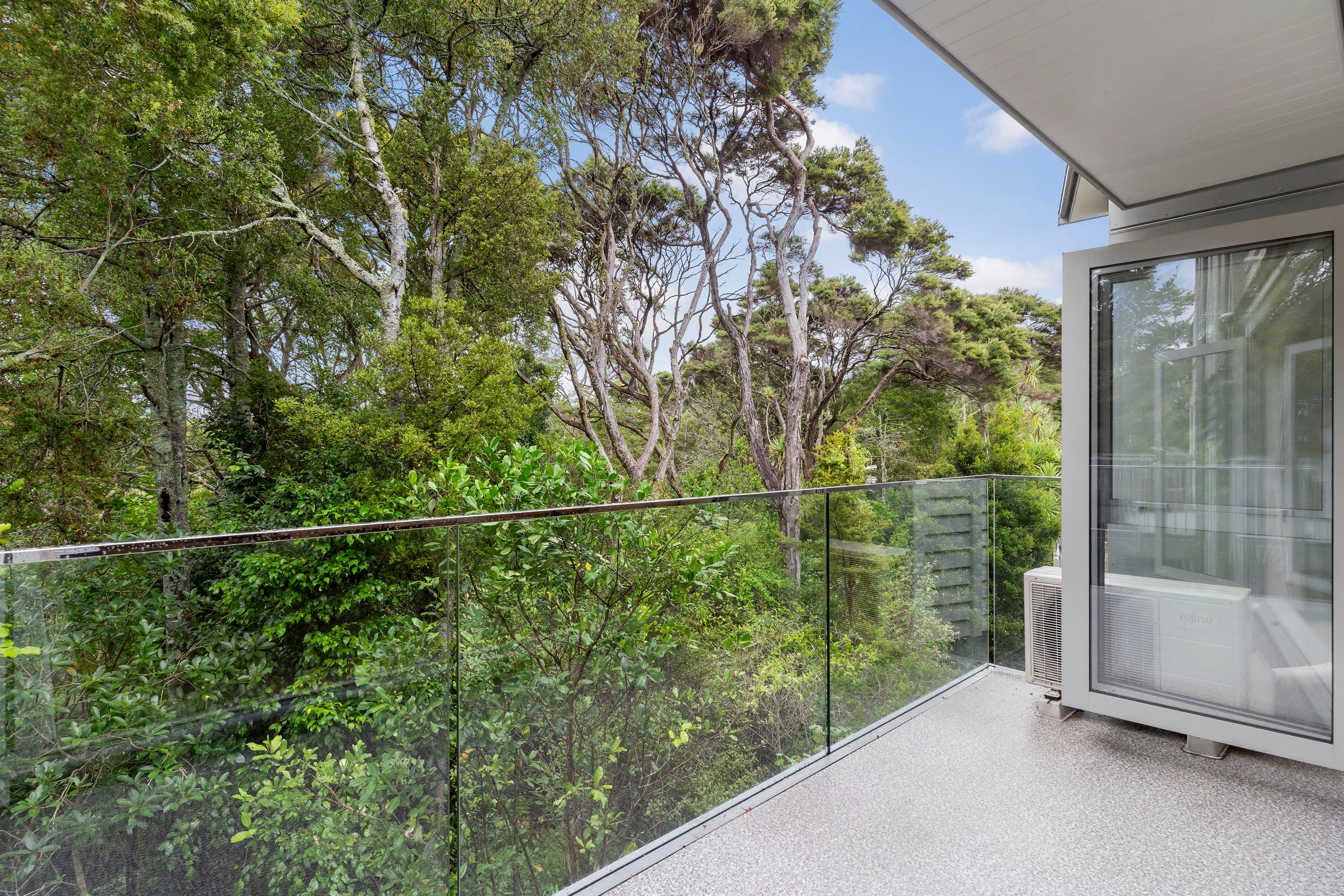 14/13 Kaihu Street, Northcote, North Shore City