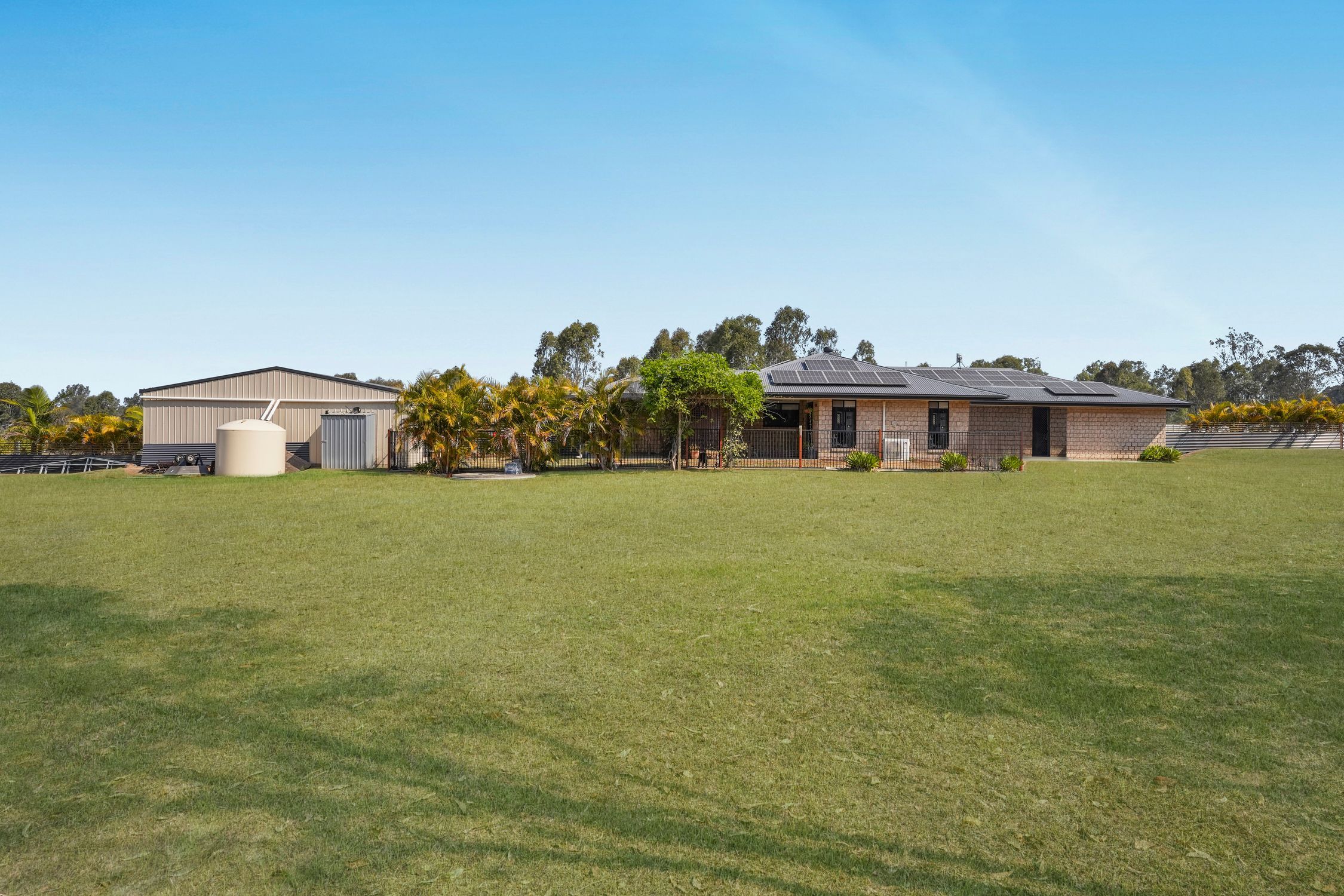 14 Brolga Way — photo 20 of 30