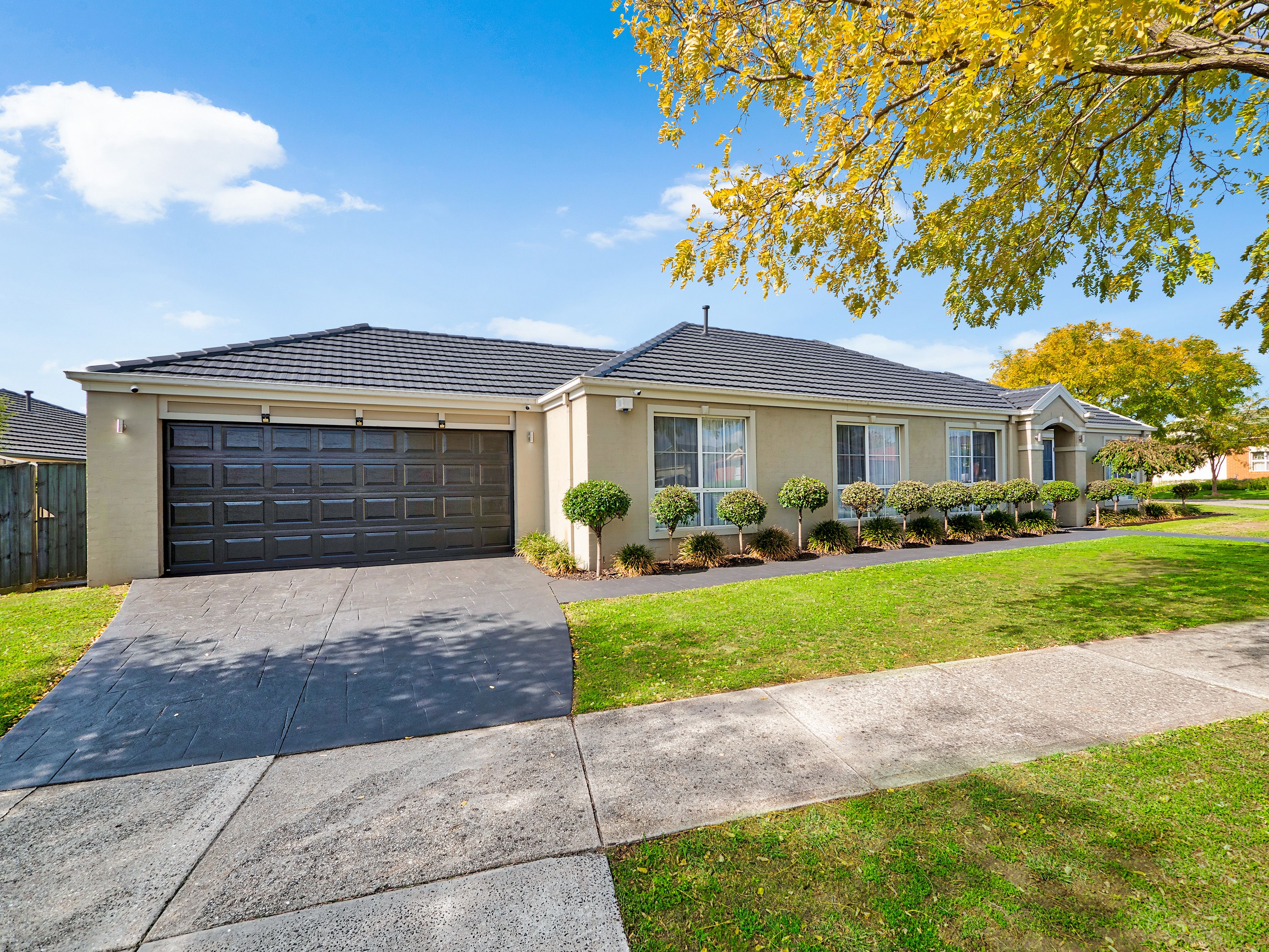 20 Chatswood Drive, Narre Warren South VIC 3805