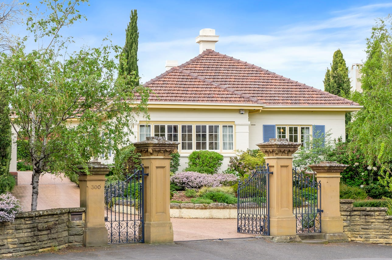 300 Sandy Bay Road, Sandy Bay, TAS 7005