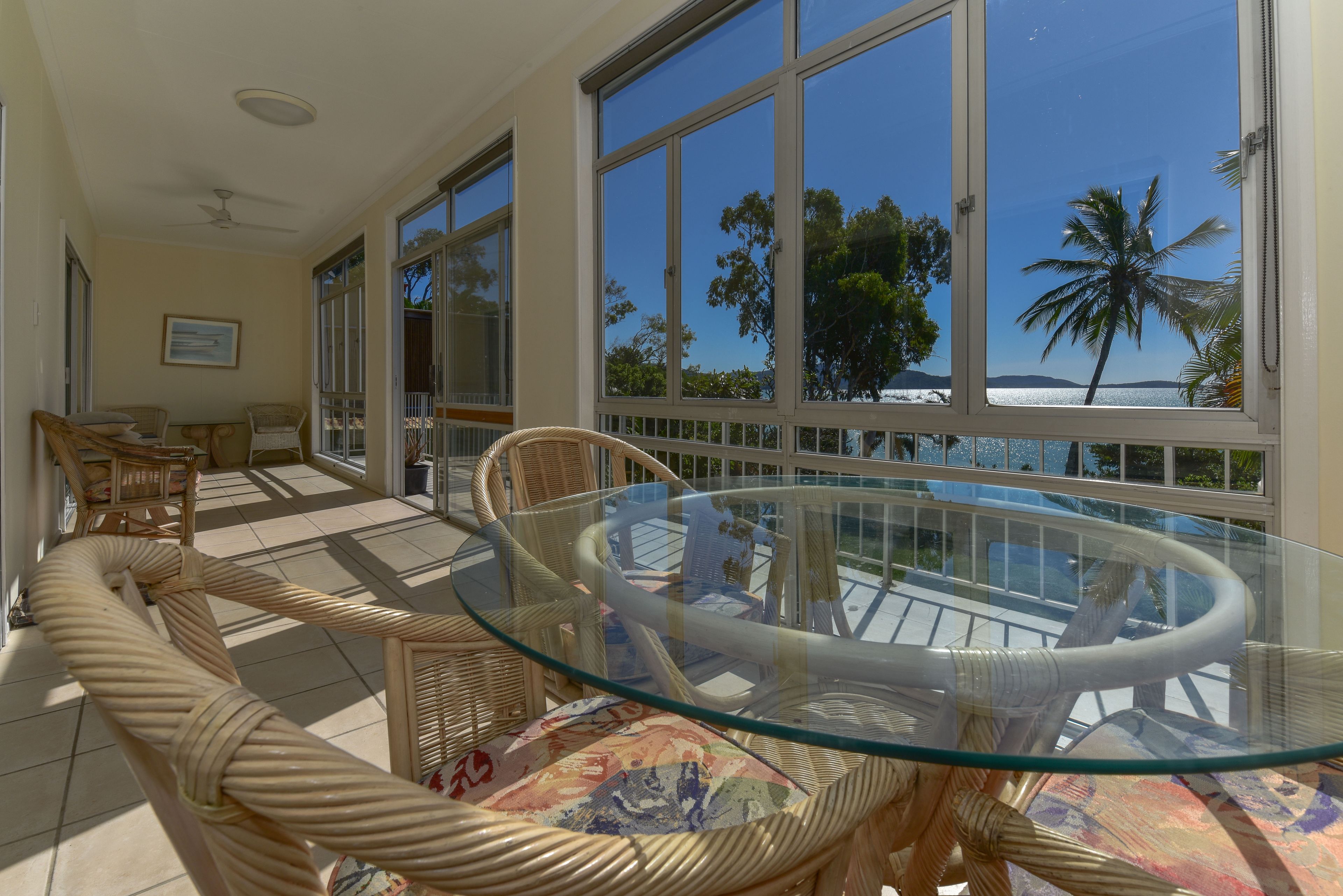 1/19 Ocean View Avenue — photo 3 of 10