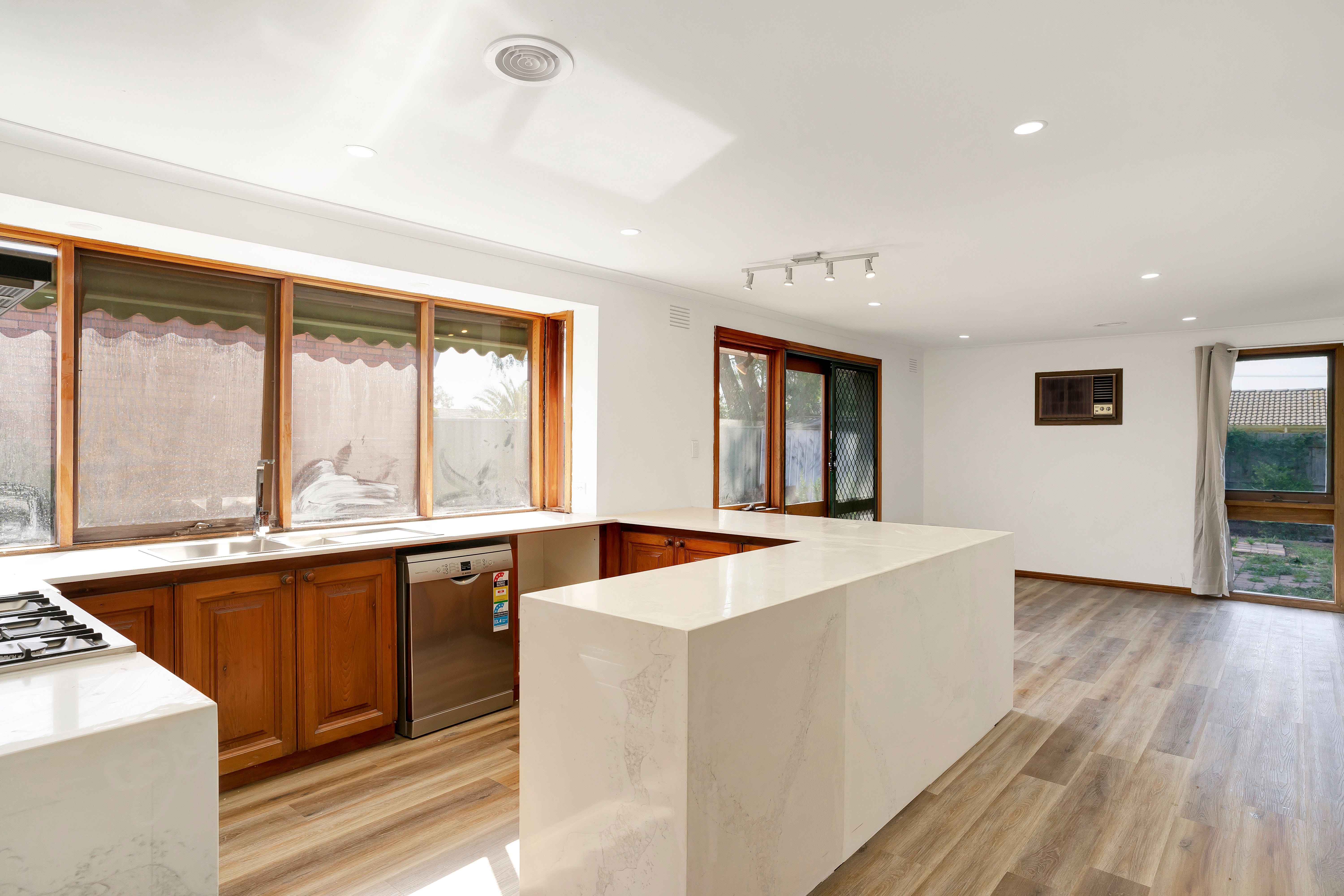 14 Spring Drive, Hoppers Crossing, VIC 3029