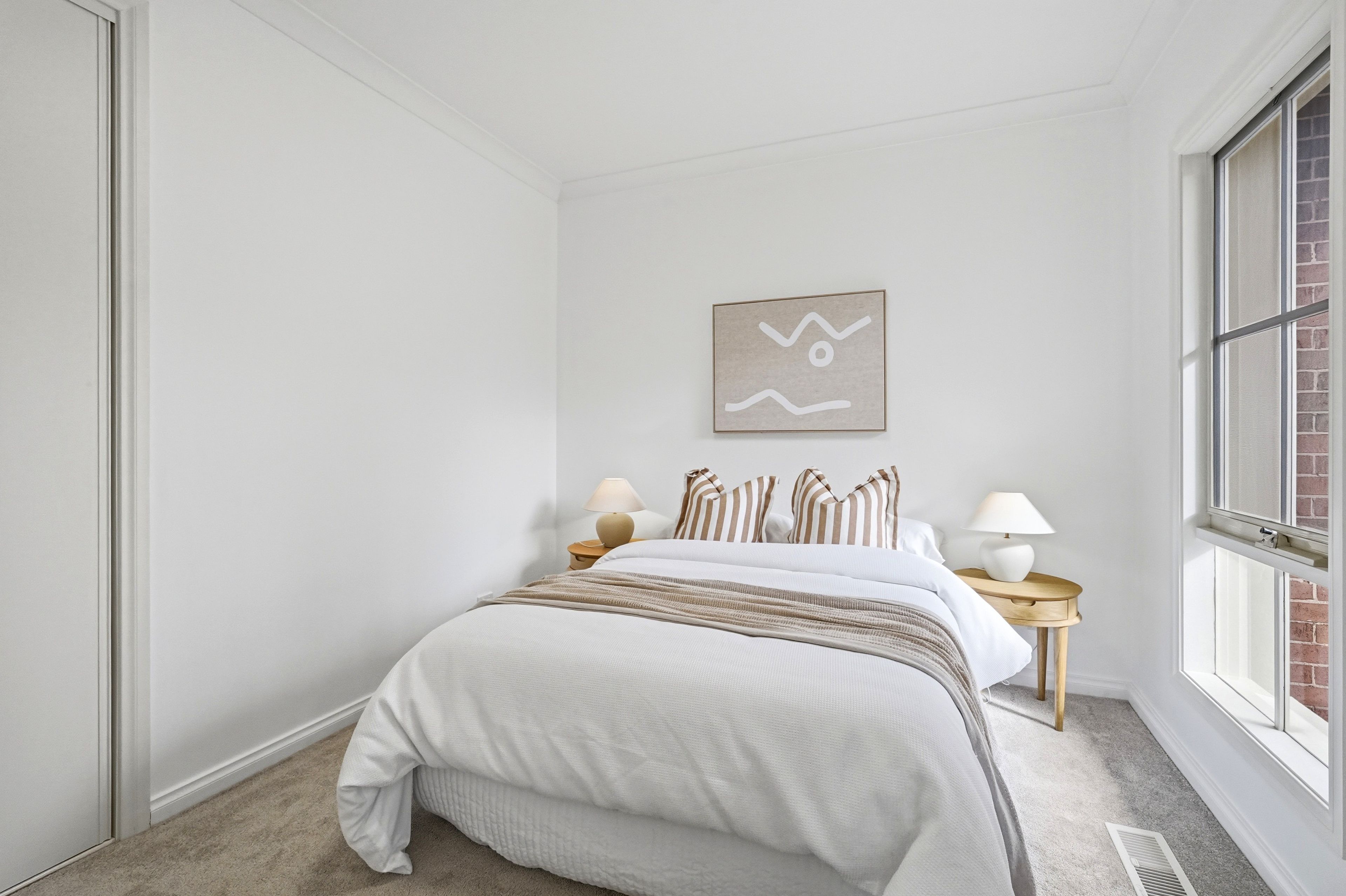 16 Henry Street — photo 9 of 12