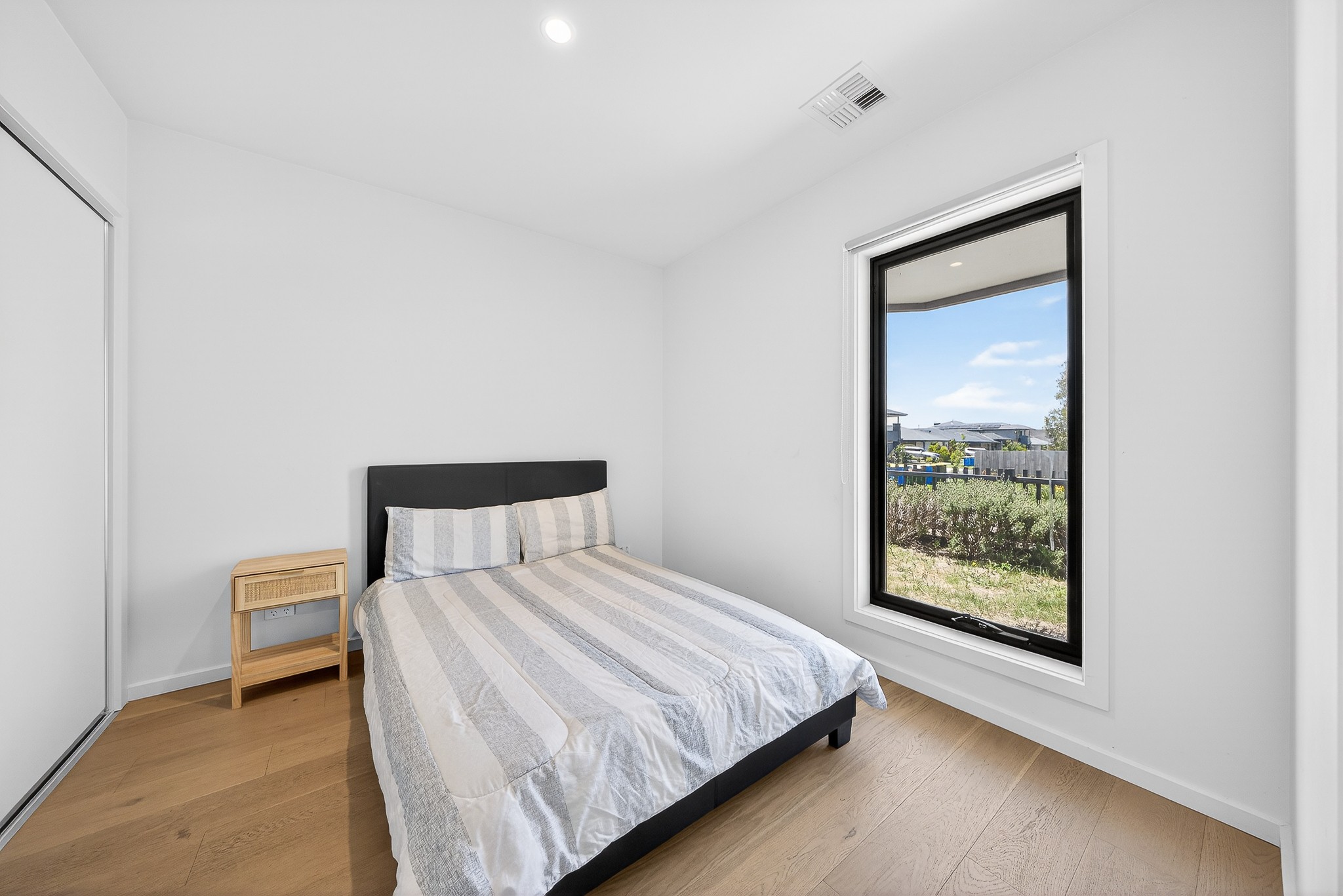 2 Spotted Gum Close, Clyde, VIC 3978