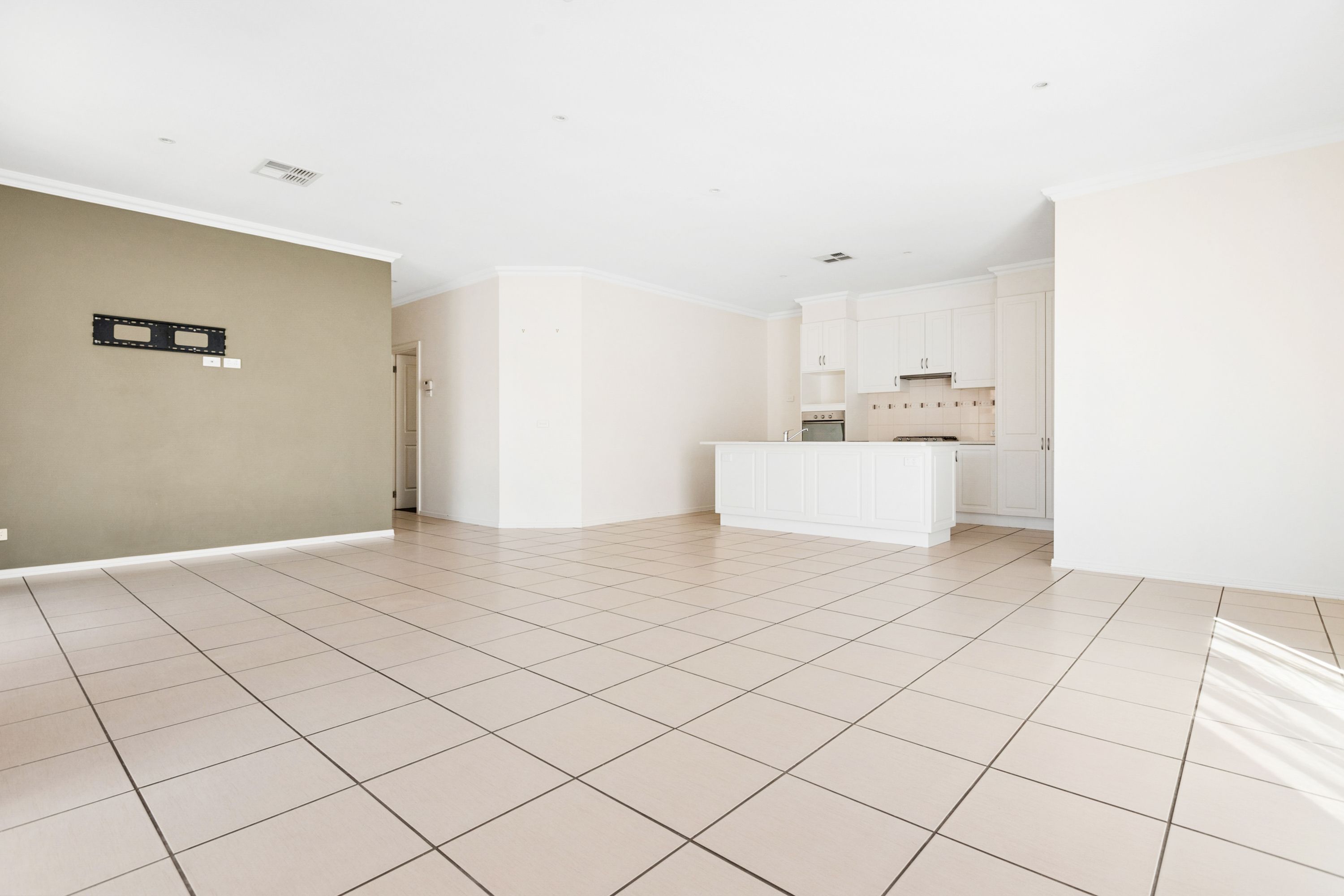 40/313 Eighth Street — photo 7 of 19