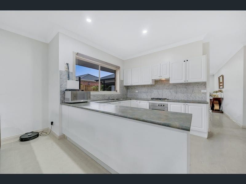 44 Storey Drive, Pakenham, VIC 3810
