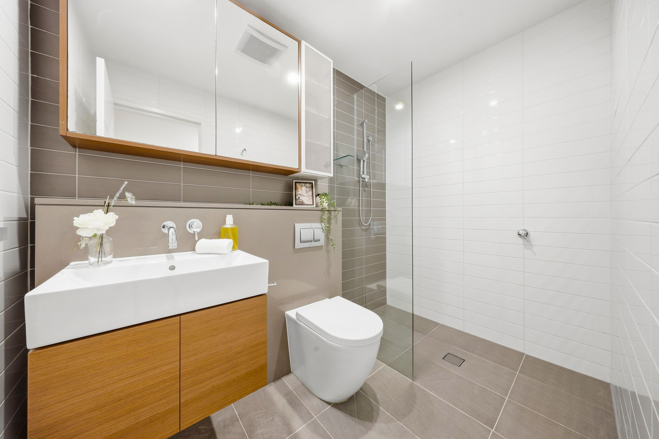 202/24-32 Koorine Street — photo 14 of 16