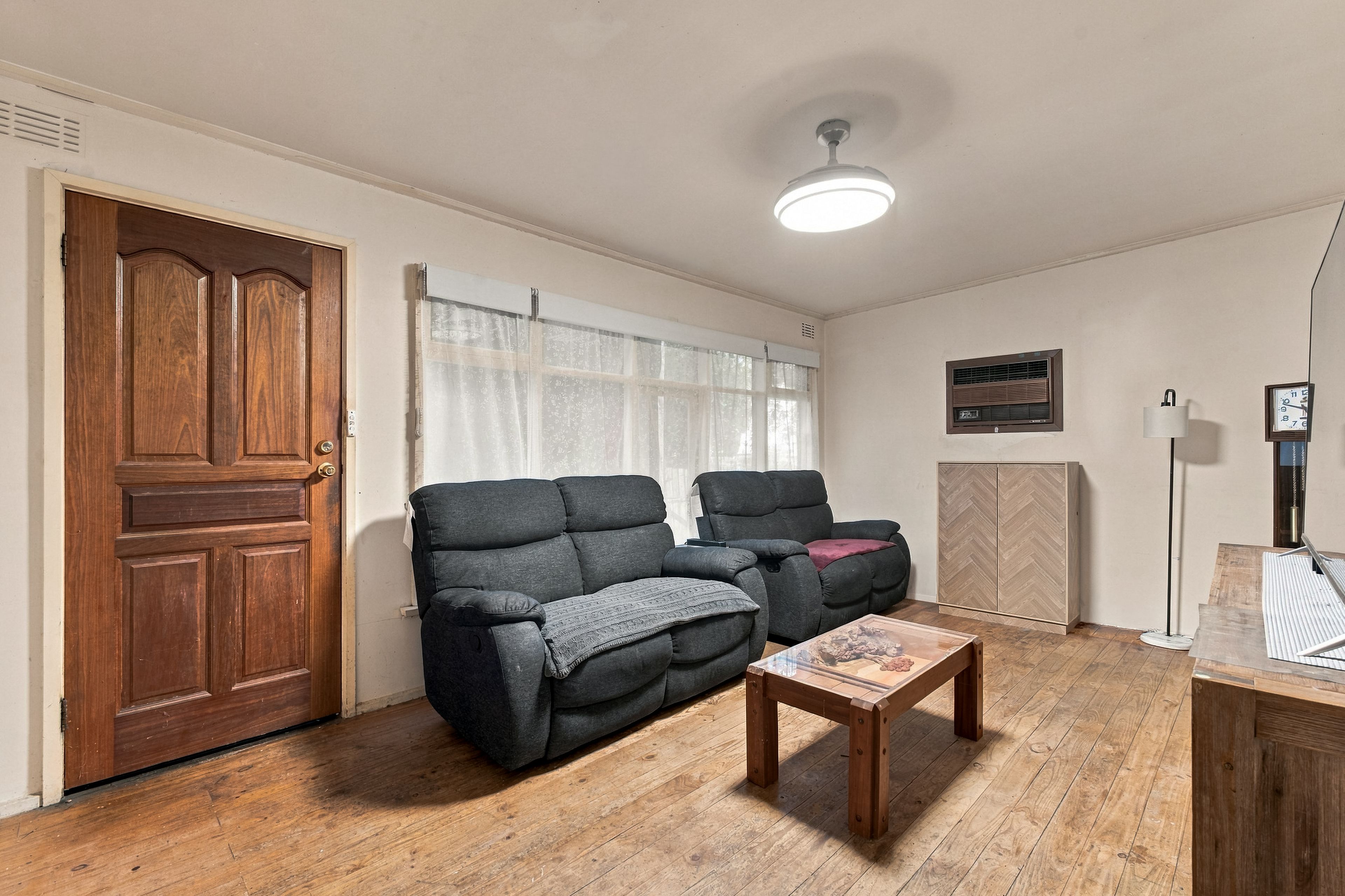 8 Eagle Avenue — photo 3 of 11