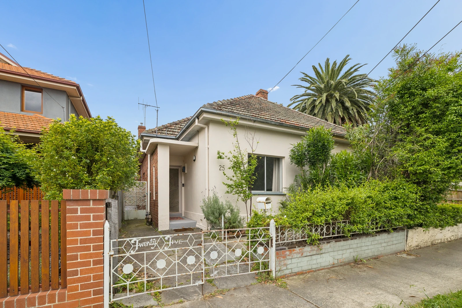 25 Rossmoyne Street, Thornbury, VIC 3071