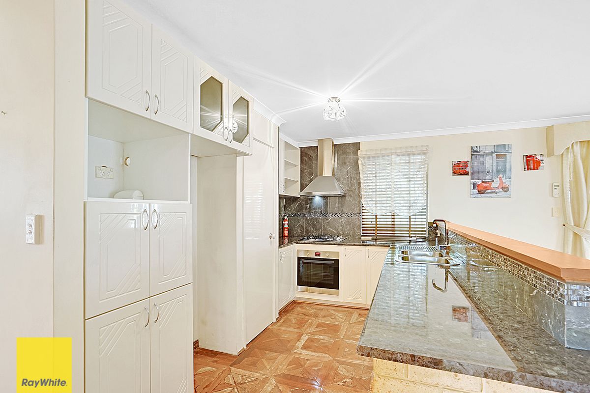 11 Ellenbrae Place, Marangaroo, WA 6064